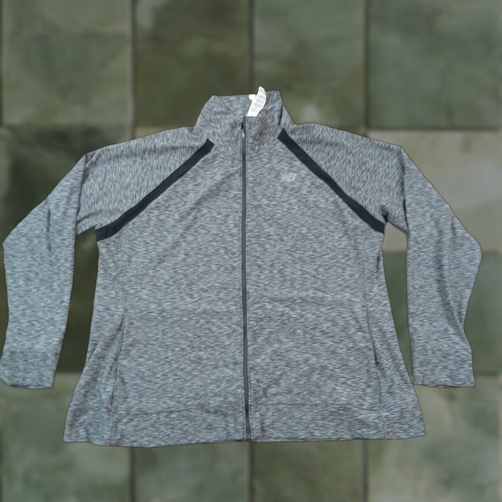 New Balance New Balance Jacket Women 2XL Gray Mock Neck Full Zip Pockets Running Stretch Casual Women Size XXL / US 16-18 / IT 52-54 - 1 Thumbnail