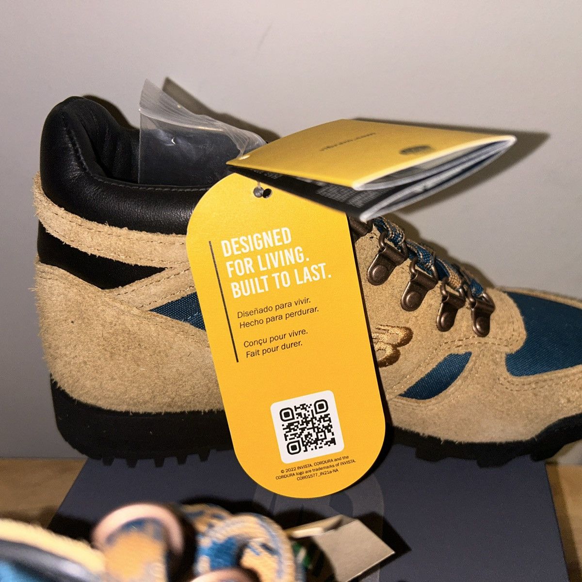 New Balance New Balance Rainer URAINAA Vibram Beige/Blue Hiking Boots Size US 6 / EU 39 - 7 Thumbnail