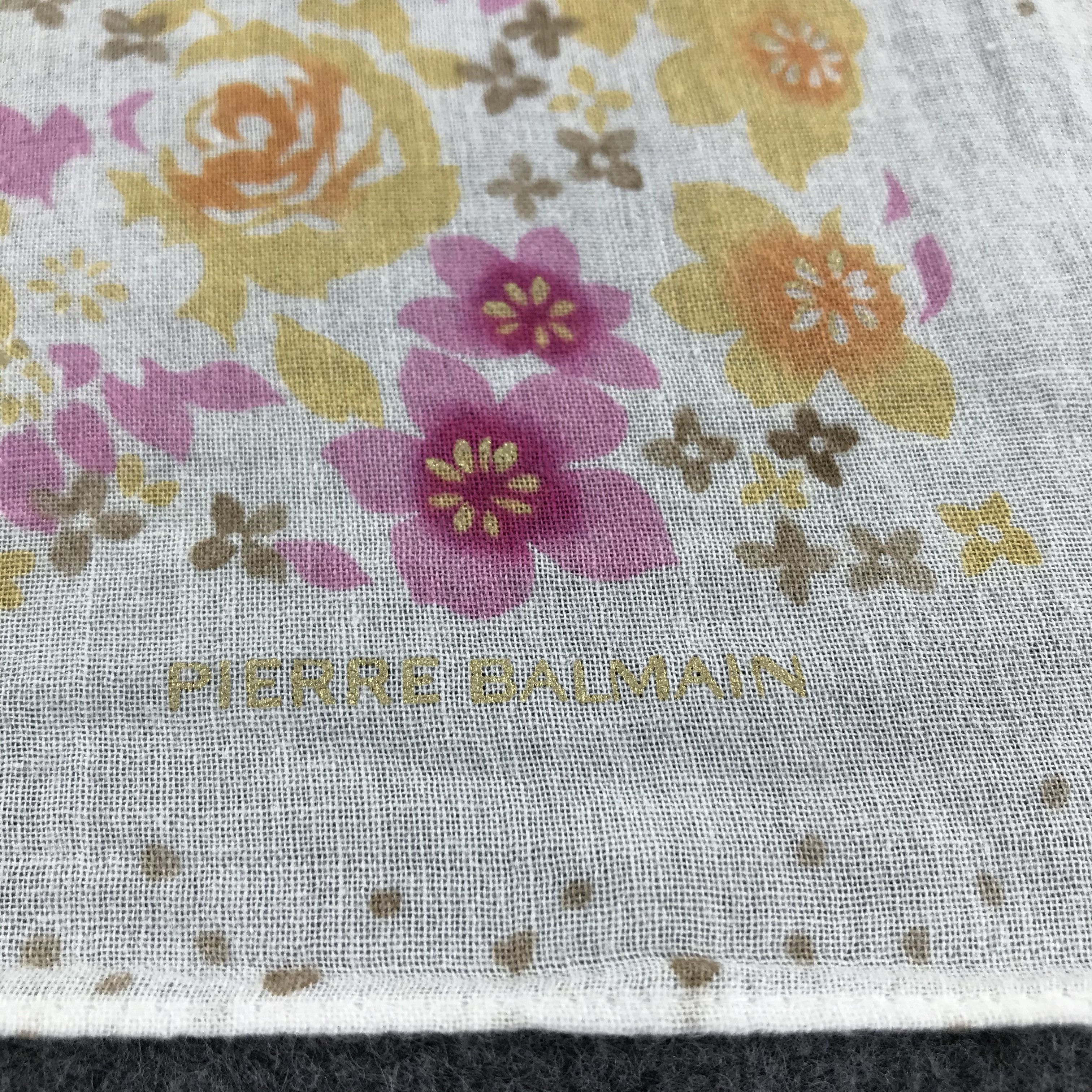 Pierre Balmain × Vintage Pierre Balmain Floral Handkerchief Neckerchief Bandana H285 Size ONE SIZE - 4 Thumbnail