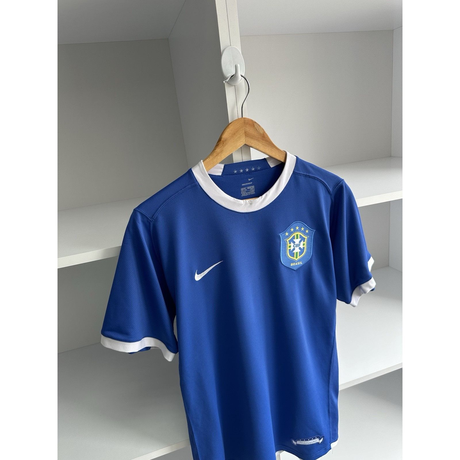 Nike Brazil National Team Ronaldinho 2004 - 2005 away football sh Size US M / EU 48-50 / 2 - 5 Thumbnail