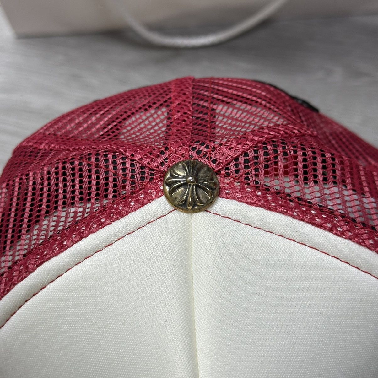 Chrome Hearts Chrome Hearts Trucker Hat Eye Chart Red Size ONE SIZE - 4 Thumbnail