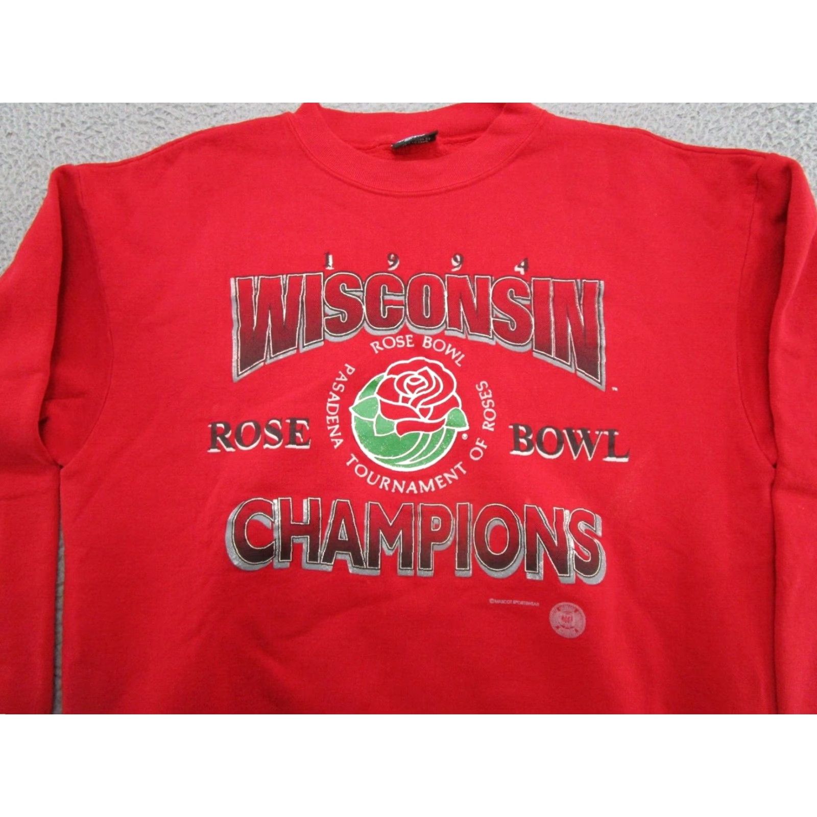 Vintage VINTAGE Wisconsin Badgers Rose Bowl Sweatshirt Men's XL Red Hooded Pullover Sweatshirt USA Made All Seasons Size XL Mens Size US XL / EU 56 / 4 - 2 Thumbnail