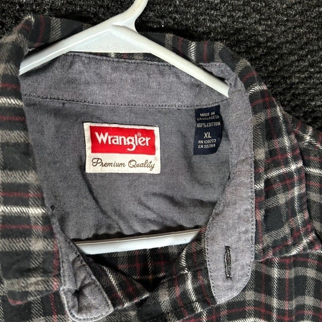 Wrangler VINTAGE Wrangler Mens Flannel Shirt Plaid Button Down Long Sleeve Black Red XL Size US XL / EU 56 / 4 - 2 Thumbnail