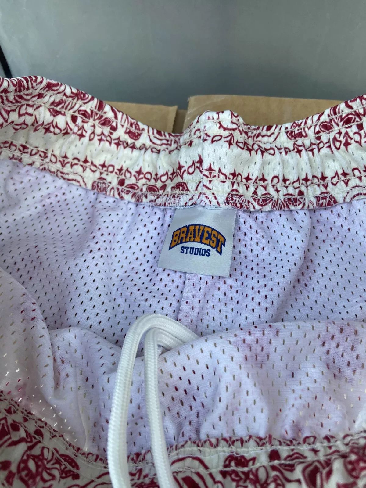 Bravest Studios ⚡️Bravest Studios Cream Paisley Shorts M Medium NEW⚡️ Size US 30 / EU 46 - 3 Thumbnail