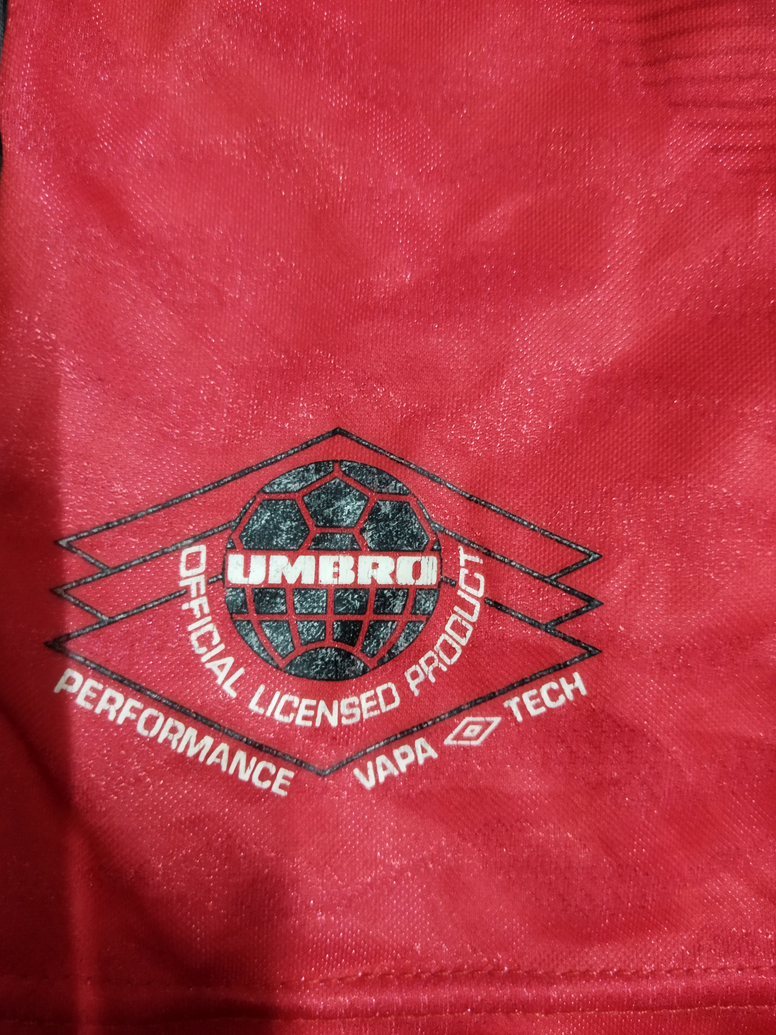 Umbro Vintage Urawa Red Jersey Size US XL / EU 56 / 4 - 6 Thumbnail