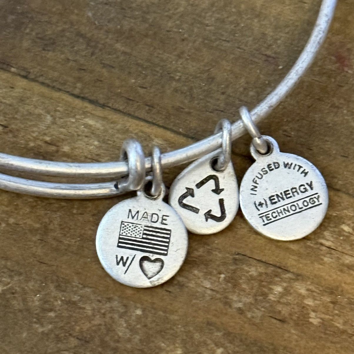 Other Alex and Ani Sacred dove expandable bangle charm bracelet Size ONE SIZE - 3 Thumbnail