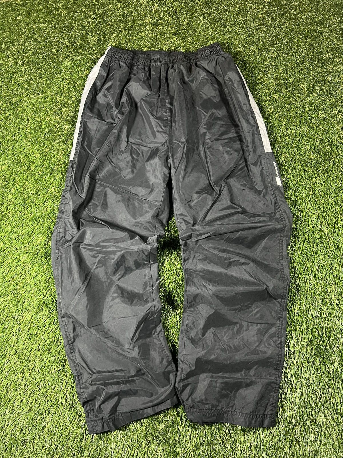 Reebok Vintage 90s Baggy Reebok Nylon Athletic Fall Track Pants Size US 30 / EU 46 - 1 Thumbnail