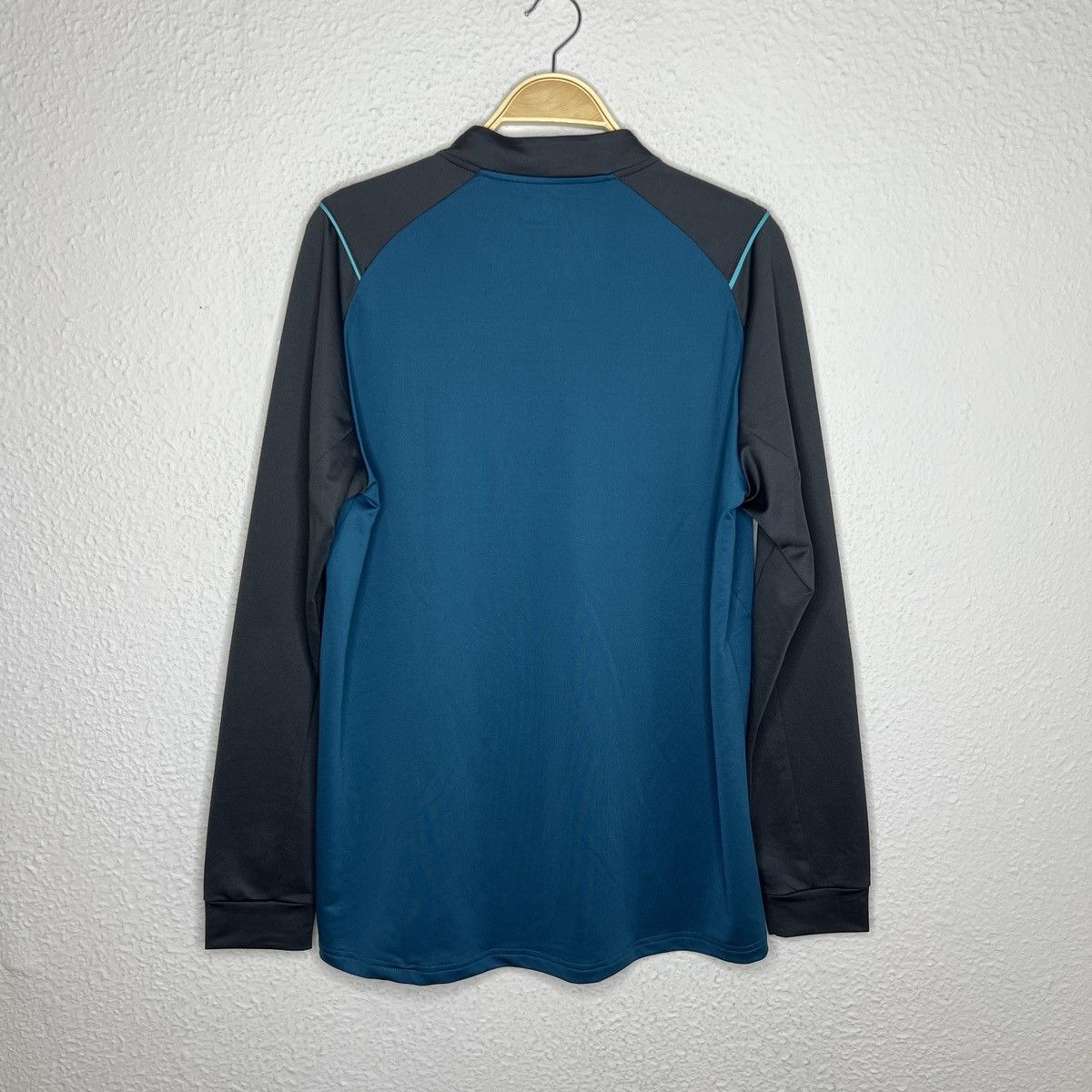 Other NEWCASTLE UNITED TRAINING SOCCER SWAETSHIRT CASTORE Size US L / EU 52-54 / 3 - 7 Thumbnail