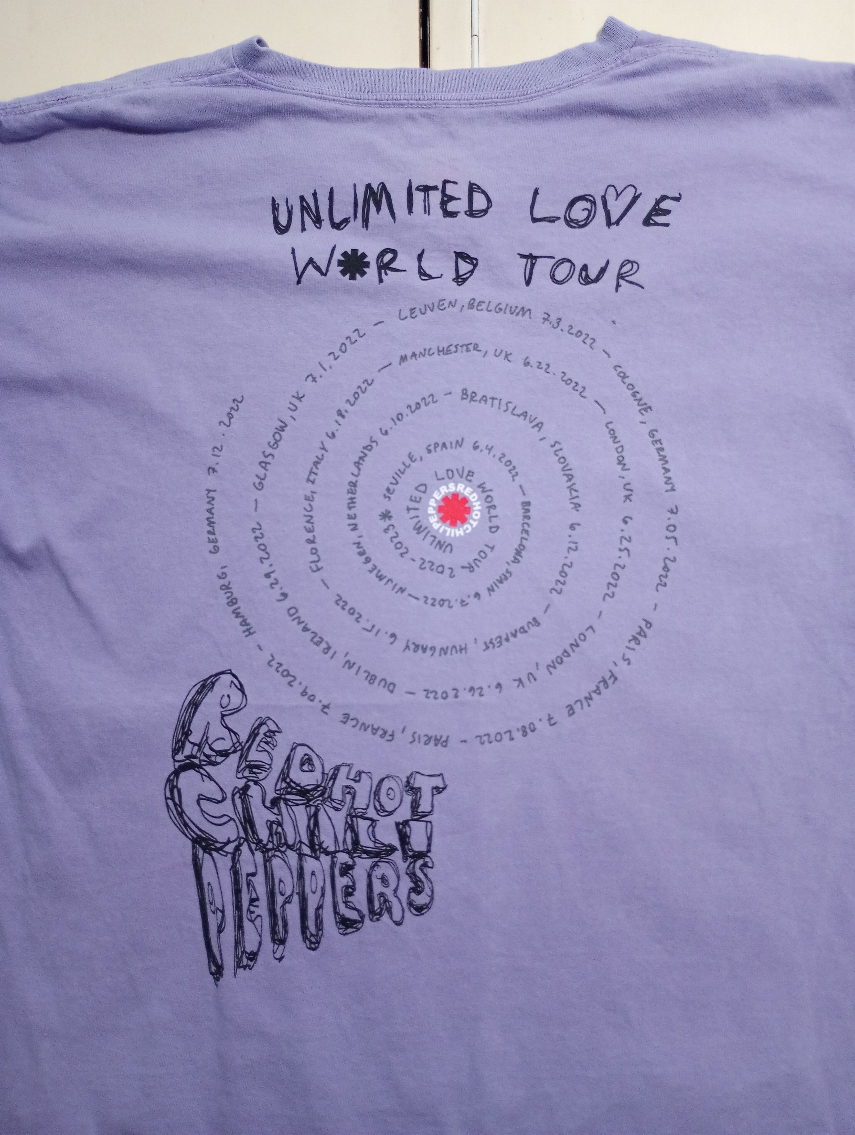 Band Tees RHCP Unlimited Love World Tour 2022-2023 T-Shirt Size US L / EU 52-54 / 3 - 11 Thumbnail
