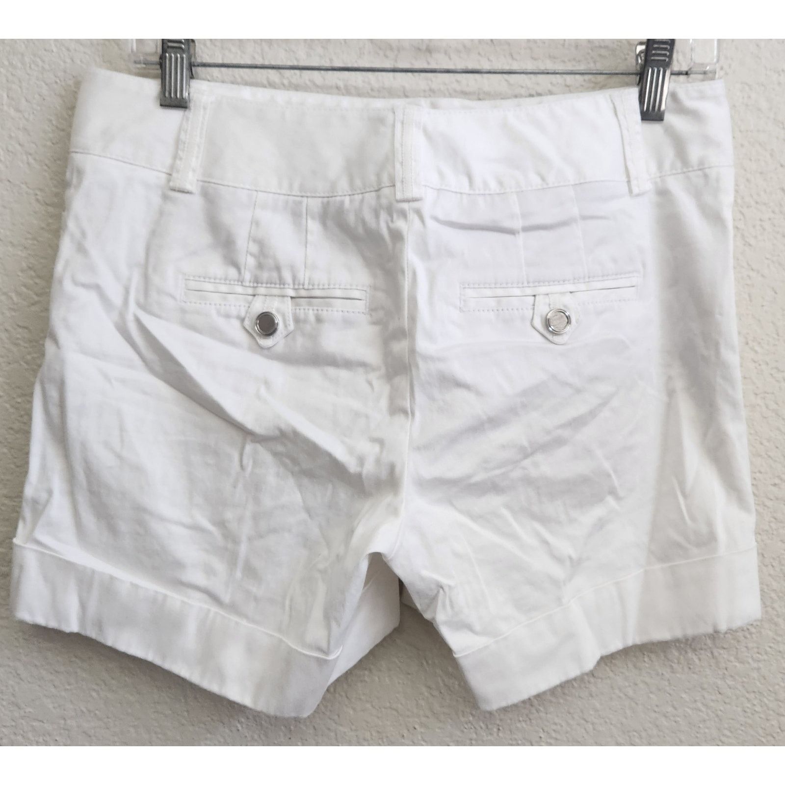 White House Black Market White House Black Market White Chino Flat Front Shorts 2 Size 26" / US 2 / IT 38 - 4 Thumbnail