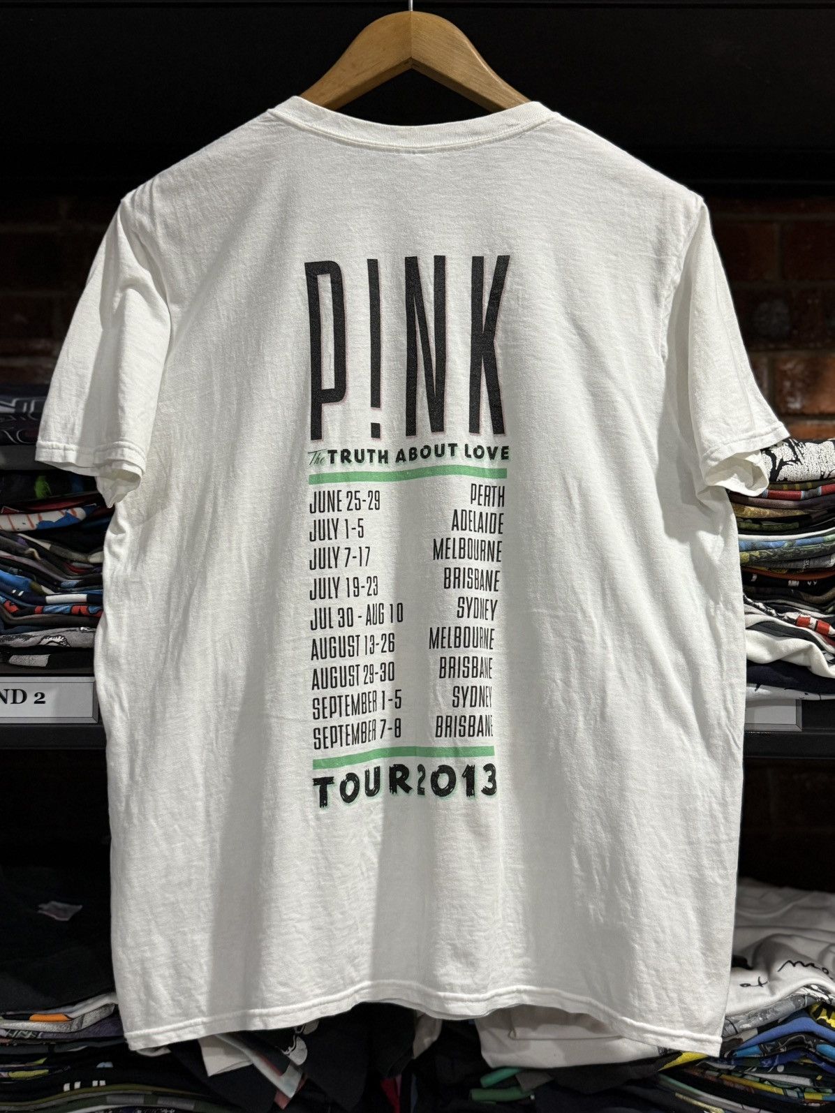 Band Tees Vintage Pink The Truth About Love Tour Tee Size US L / EU 52-54 / 3 - 2 Thumbnail