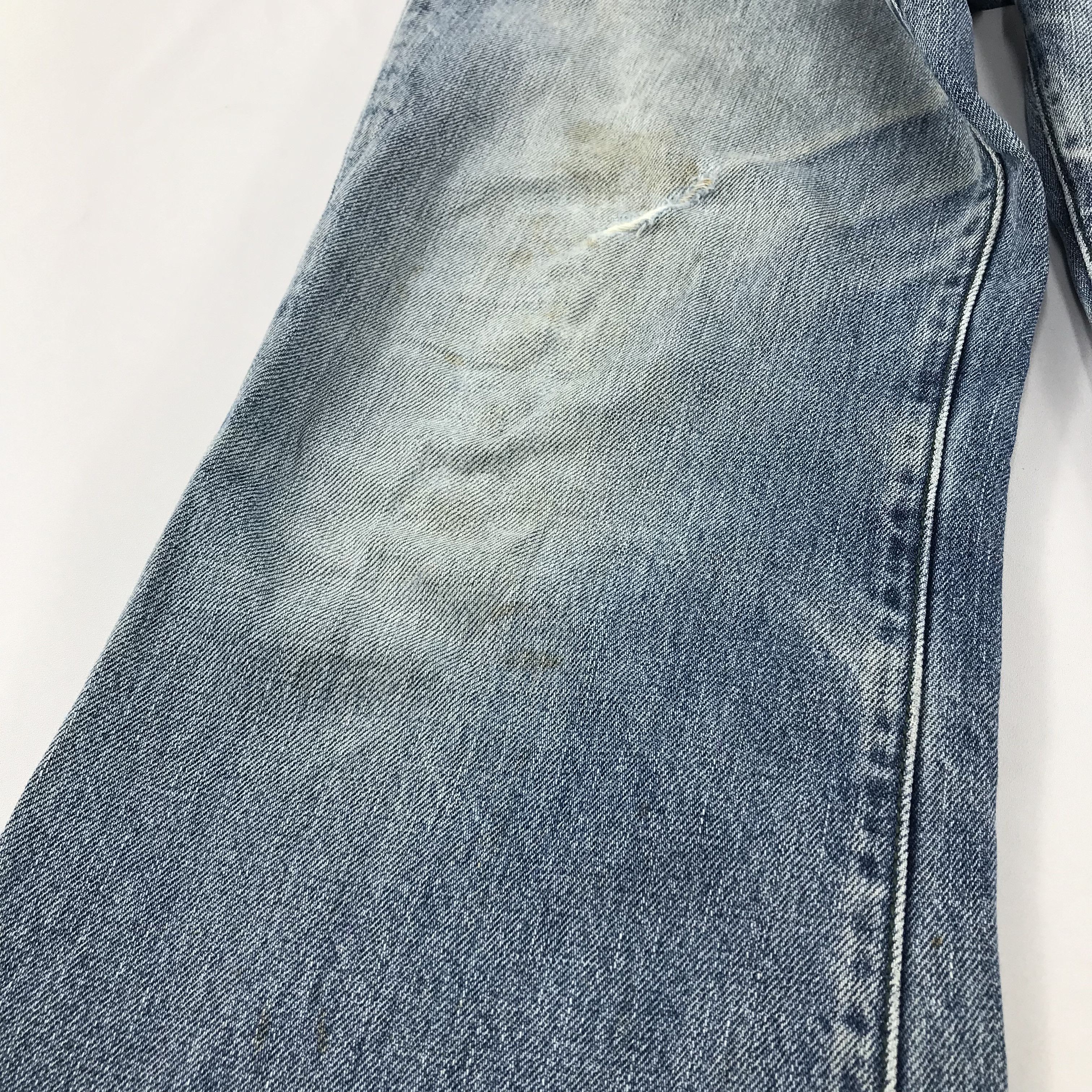 Levi's Vintage Levis 517 Bootcut Jean Distressed Faded Denim KJ3467 Size US 36 / EU 52 - 12 Thumbnail