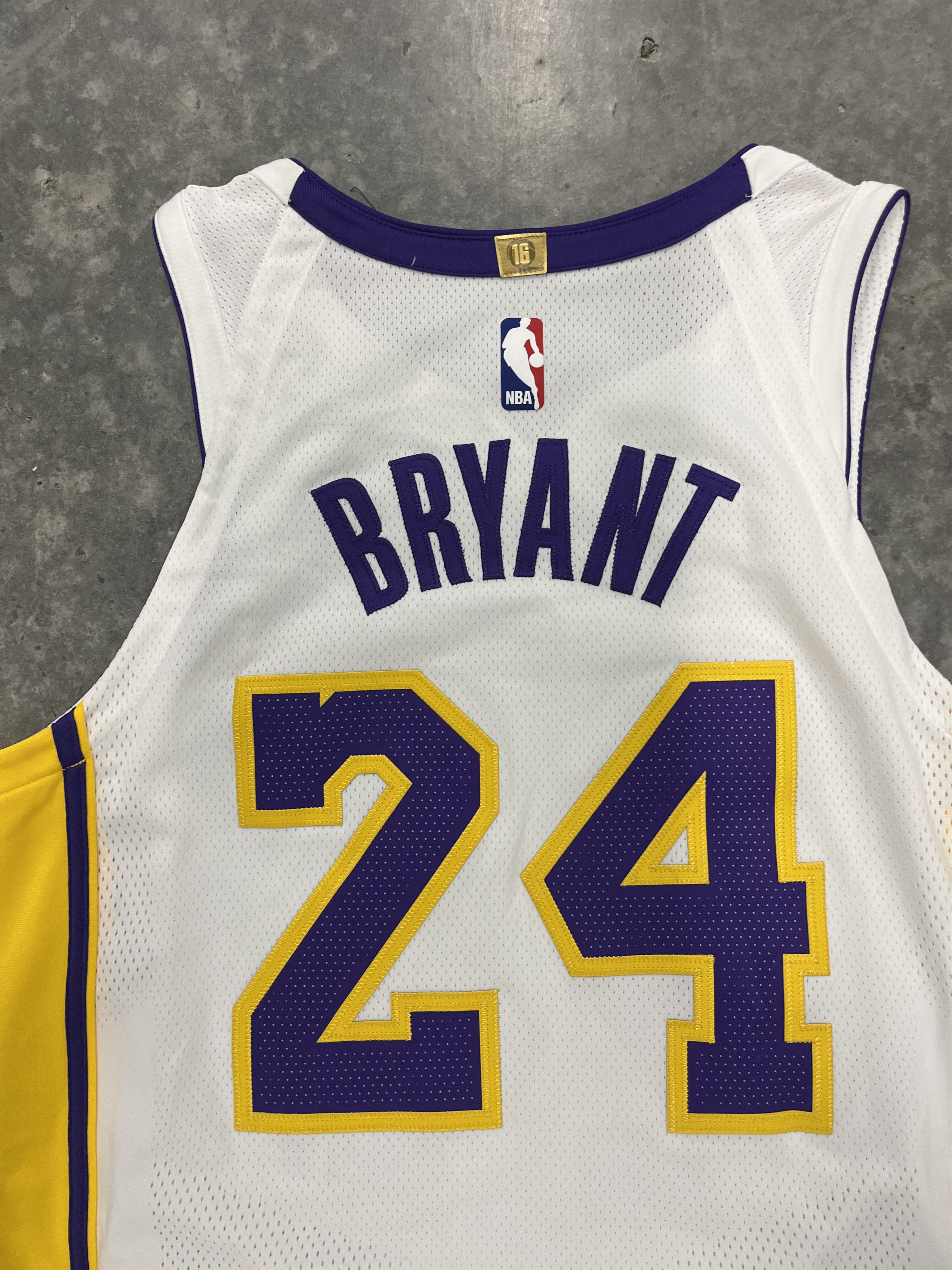 NBA Los Angeles Lakers Kobe Bryant swingman jersey icon edition Size US M / EU 48-50 / 2 - 9 Thumbnail