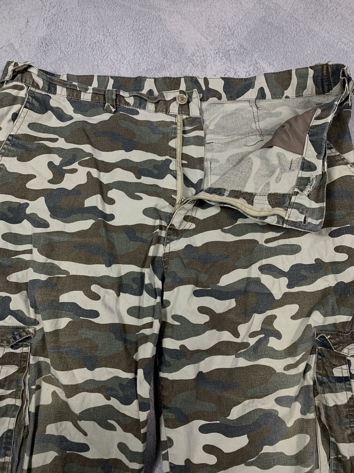 Japanese Brand × Vintage Vintage Japanese faded cargo camo military trouser size 36 Size US 36 / EU 52 - 3 Thumbnail