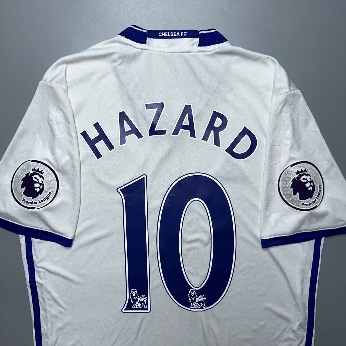 Vintage CHELSEA ADIDAS 2016/2017 FOOTBALL THIRD JERSEY #10 HAZARD Size US M / EU 48-50 / 2 - 10 Thumbnail