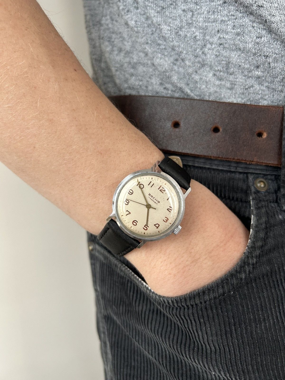 Vintage Vintage Vesna Watch USSR Soviet Mechanical Authentic 1970s Size ONE SIZE - 1 Thumbnail