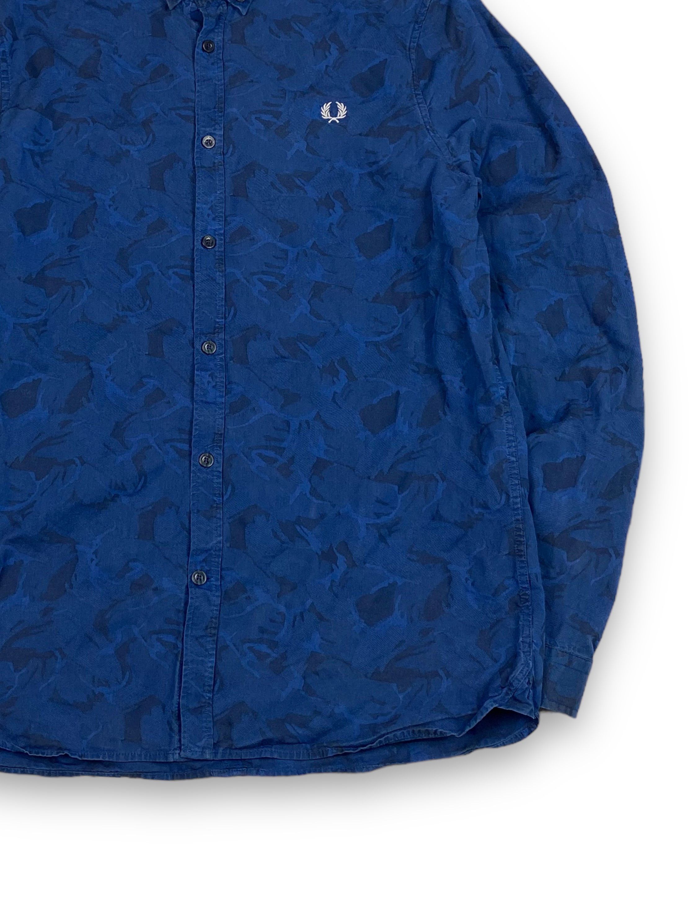 Fred Perry Vintage FRED PERRY Blue Camo Button Up Shirt M608 Size US M / EU 48-50 / 2 - 2 Thumbnail