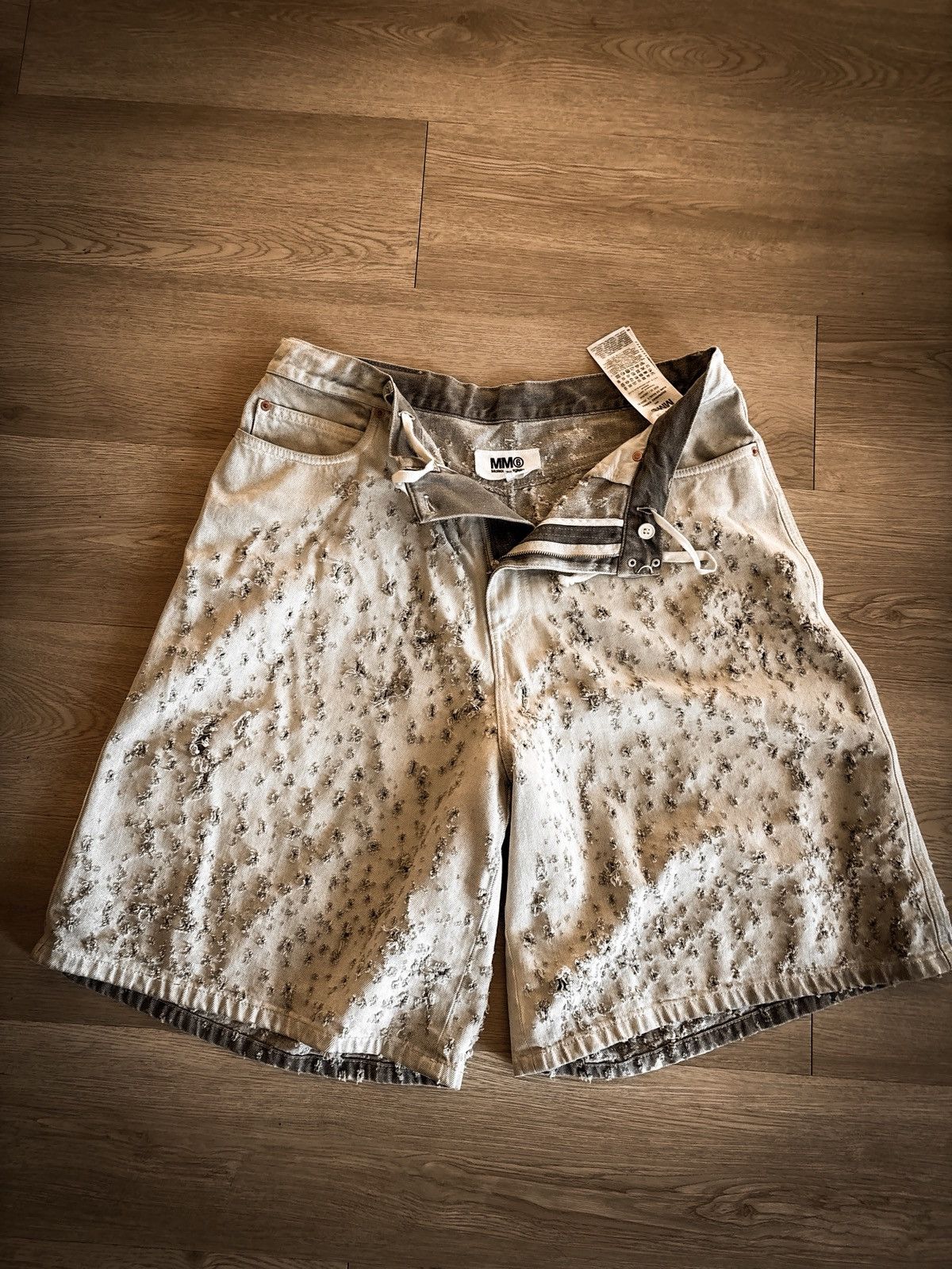 MM6 MM6 Maison Margiela Destroyed Denim Shorts SS23 Size US 32 / EU 48 - 1 Thumbnail