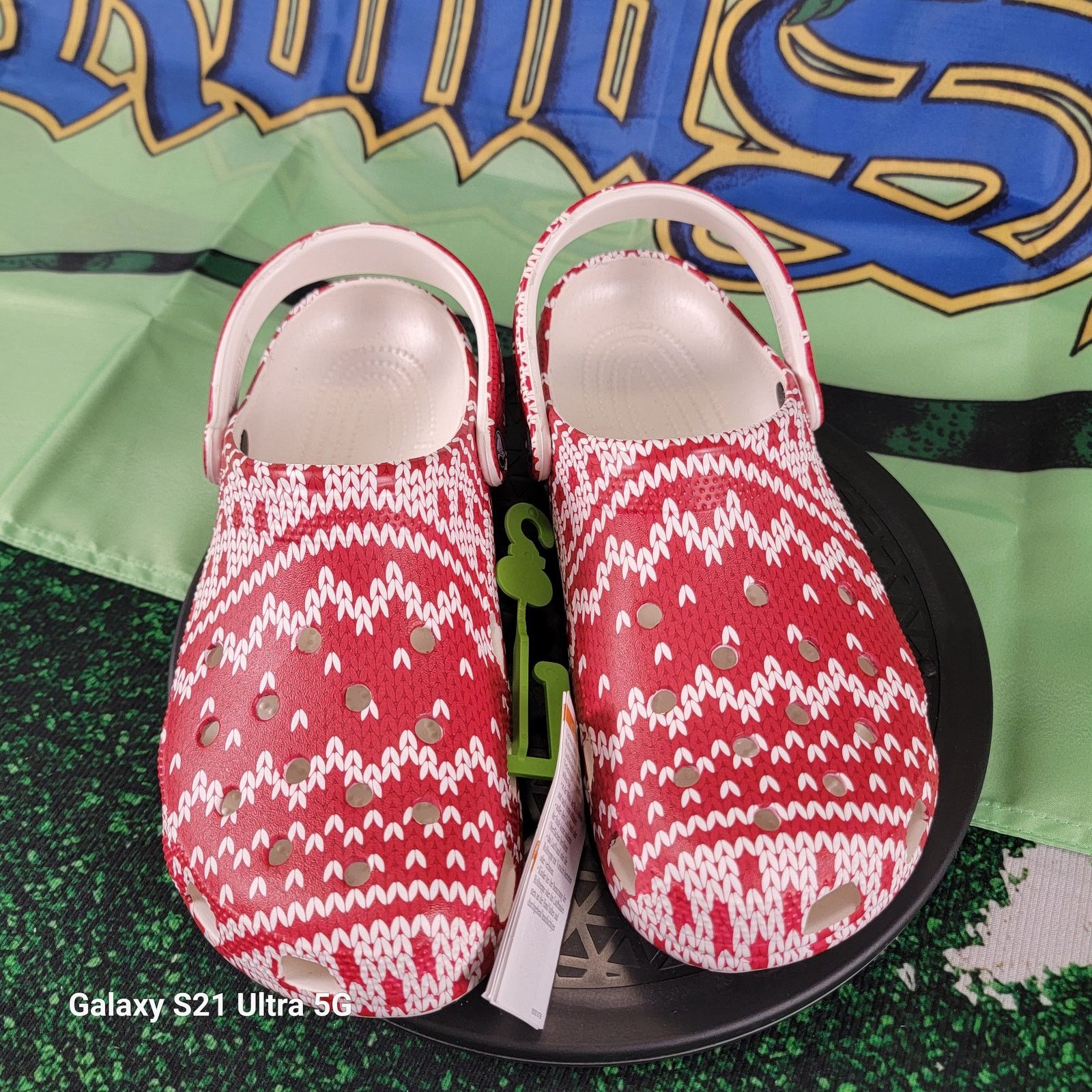 Crocs Crocs Classic Holiday Sweater Clog Sz 10M 12W Size US 10 / EU 43 - 5 Thumbnail