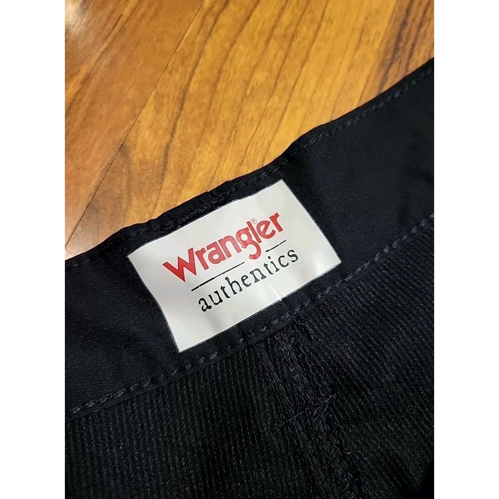 Wrangler VINTAGE? No — Wrangler Outdoor Performance Series Shorts Cargo Men 44" Black 5" Inseam Pockets Outdoor Size US 44 / EU 60 - 4 Thumbnail