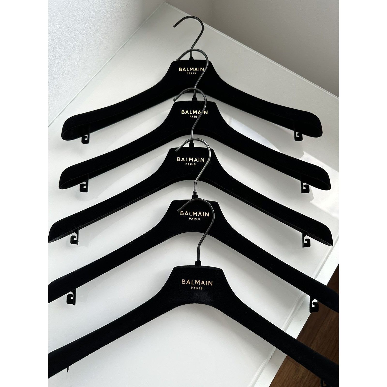 Balmain Balmain premium made in italy metal velour black hangers Size ONE SIZE - 2 Thumbnail