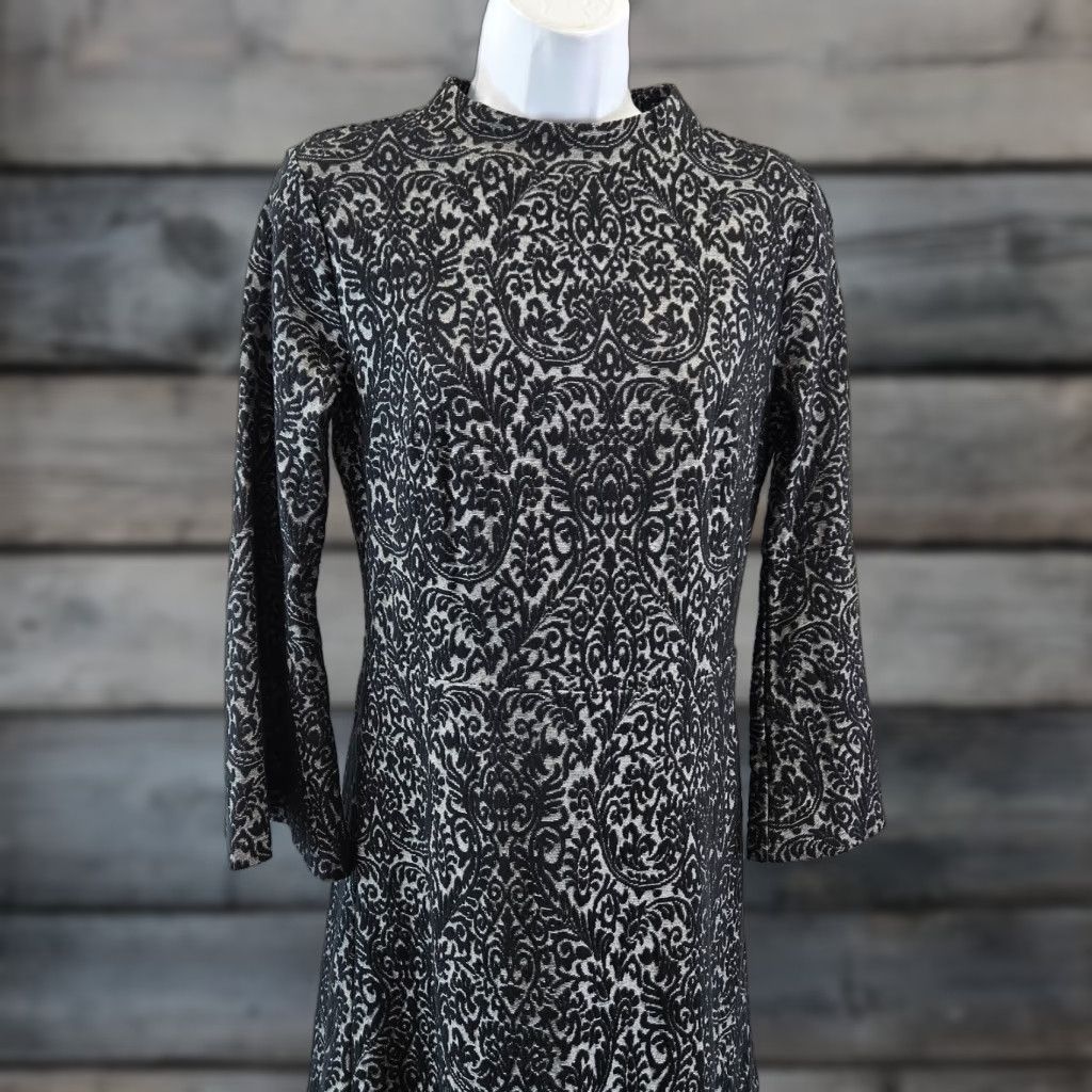 Loft LOFT Ann Taylor Womens Dress 4 Black Brocade Bell Sleeve Short Sleeve Fit & Flare Adult Womens 90s? Size S / US 4 / IT 40 - 1 Thumbnail