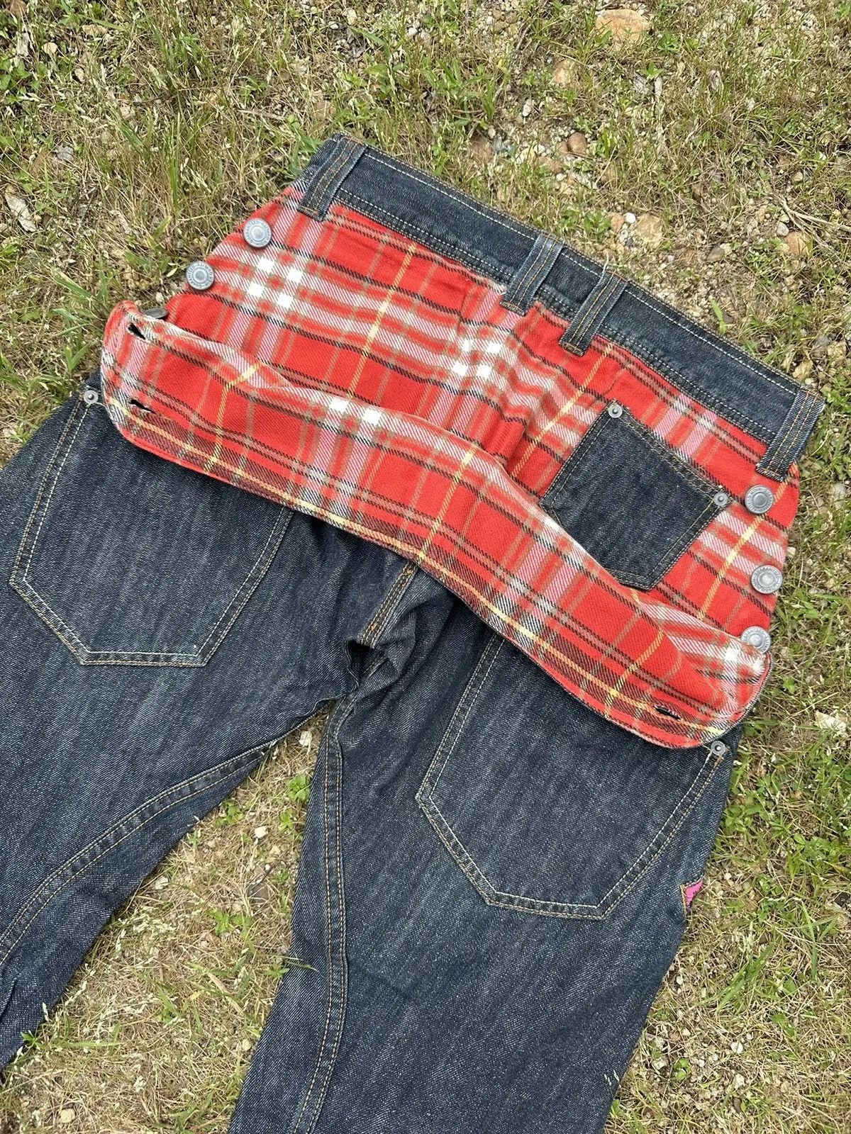 Seditionaries MEMORY SPECIAL JEANS CURVE TWIST LEG CHECK PLAID DENIM PANTS Size US 30 / EU 46 - 1 Thumbnail