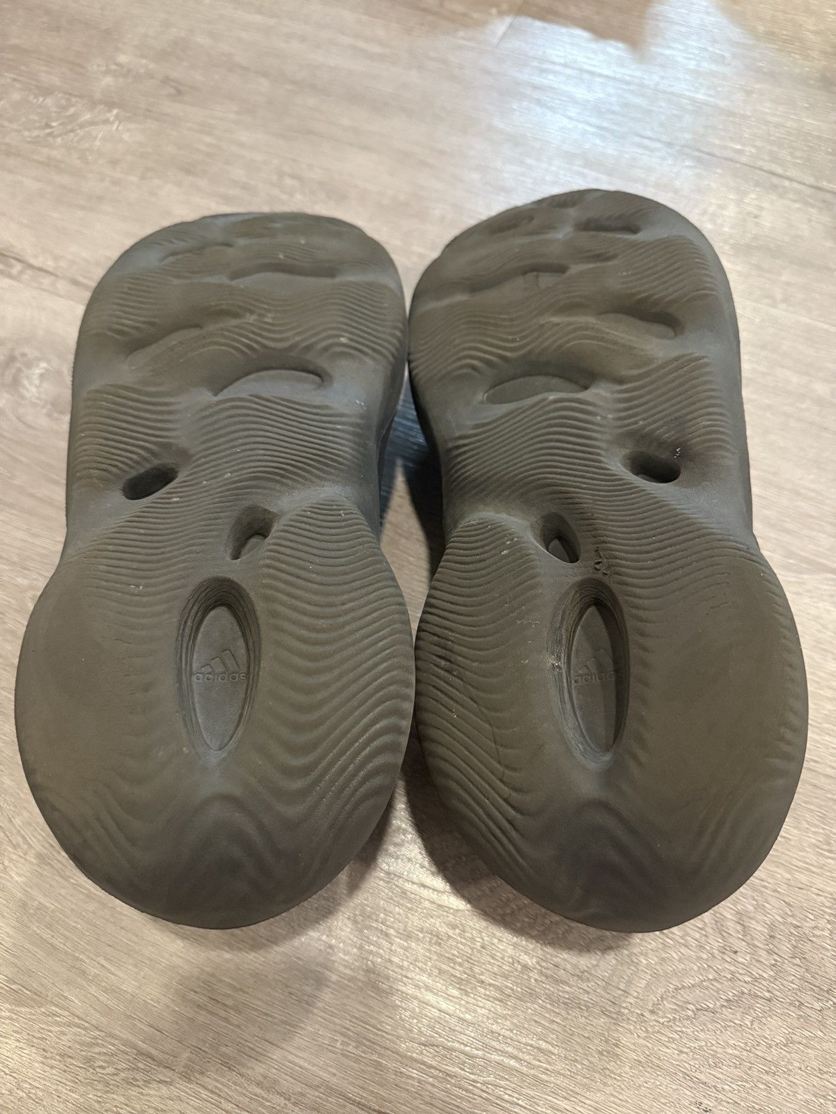 Adidas adidas yeezy foam rnr us13 Size US 13 / EU 46 - 6 Thumbnail