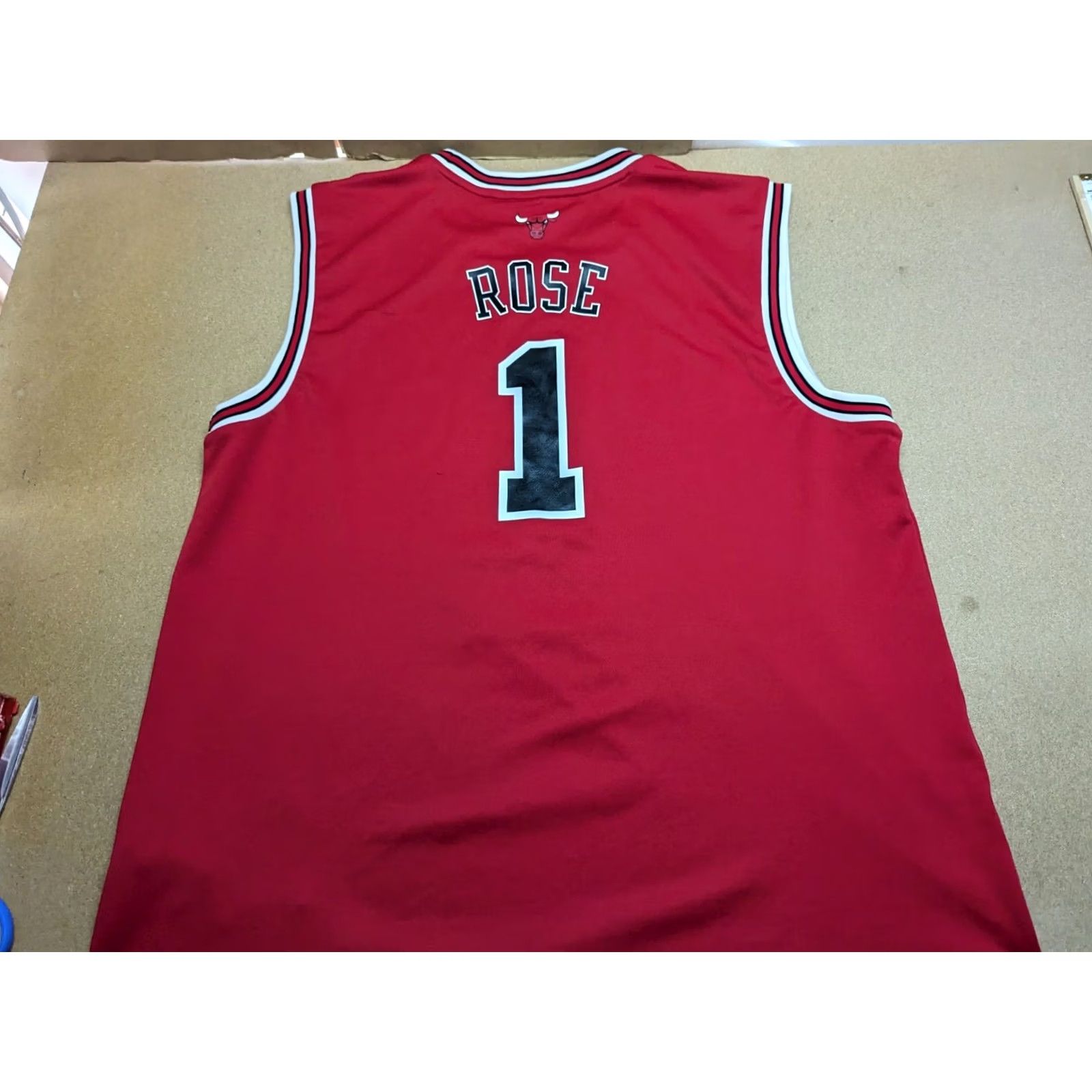 Adidas Adidas Chicago Bulls Jersey Mens XL Red Basketball Short Sleeve T-Shirt Size US XL / EU 56 / 4 - 2 Thumbnail