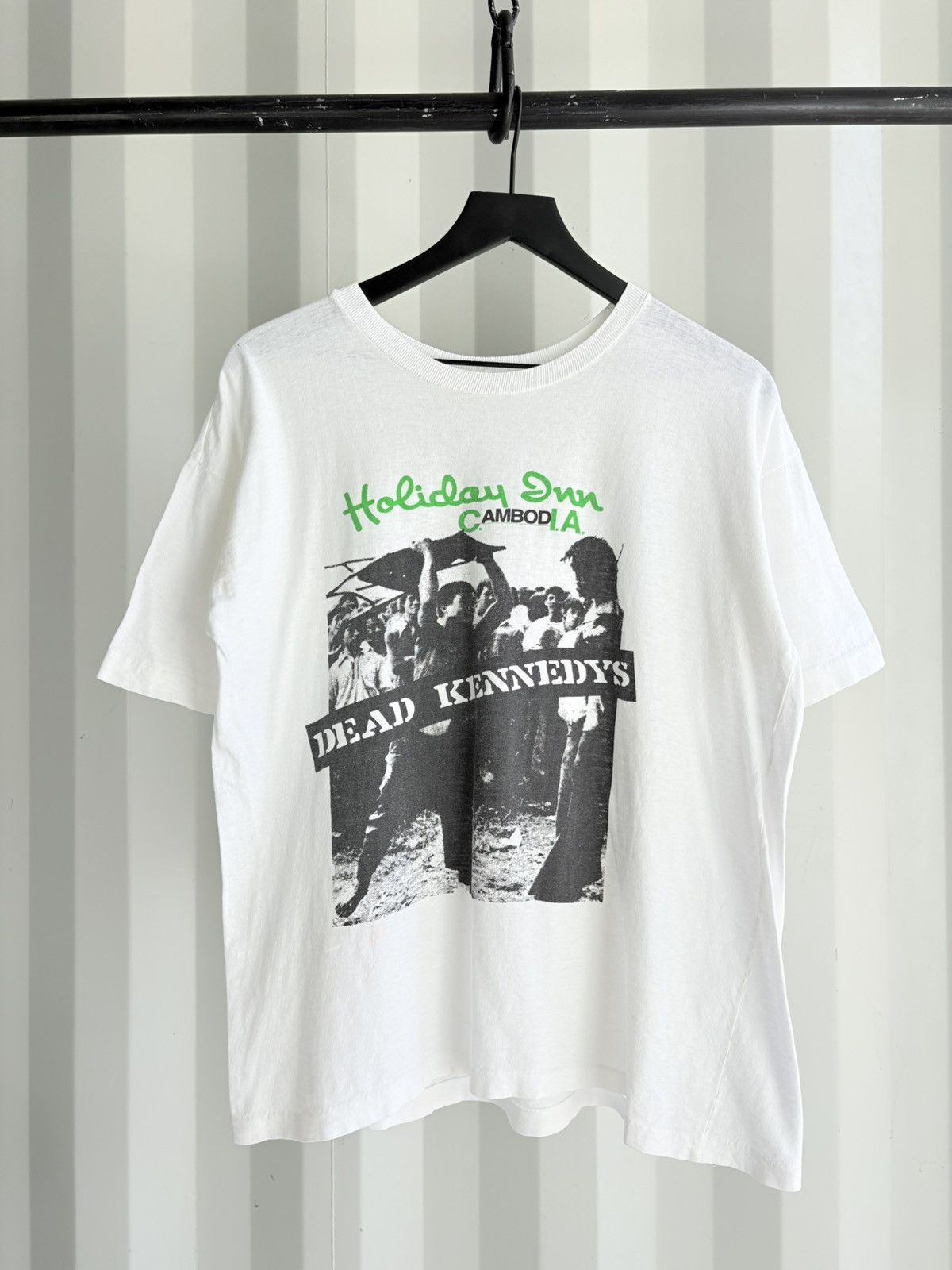 Band Tees Vintage Dead Kennedys Cambodia Shirt Faded Grunge Band Size US XL / EU 56 / 4 - 1 Thumbnail