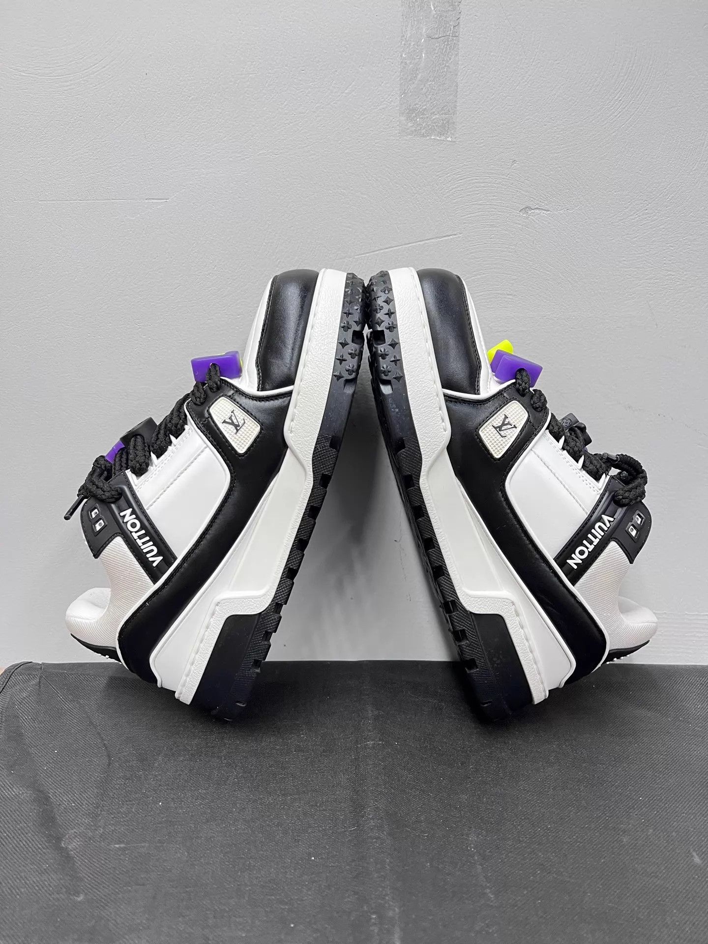 Louis Vuitton LV Trainer Maxi Black White 8/42 Mint Worn 2x Box Size US 9 / EU 42 - 5 Thumbnail