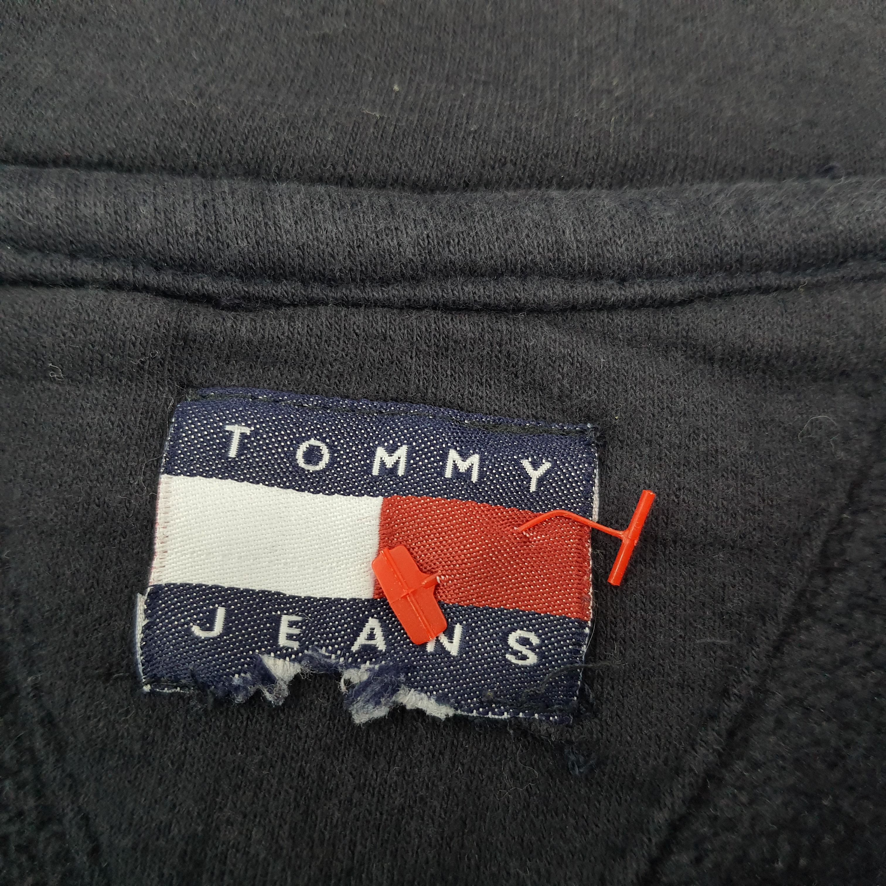 Tommy Hilfiger Vintage Tommy Hilfiger Stripe Half Zipper Sweatshirt C273N28 Size US XL / EU 56 / 4 - 7 Thumbnail