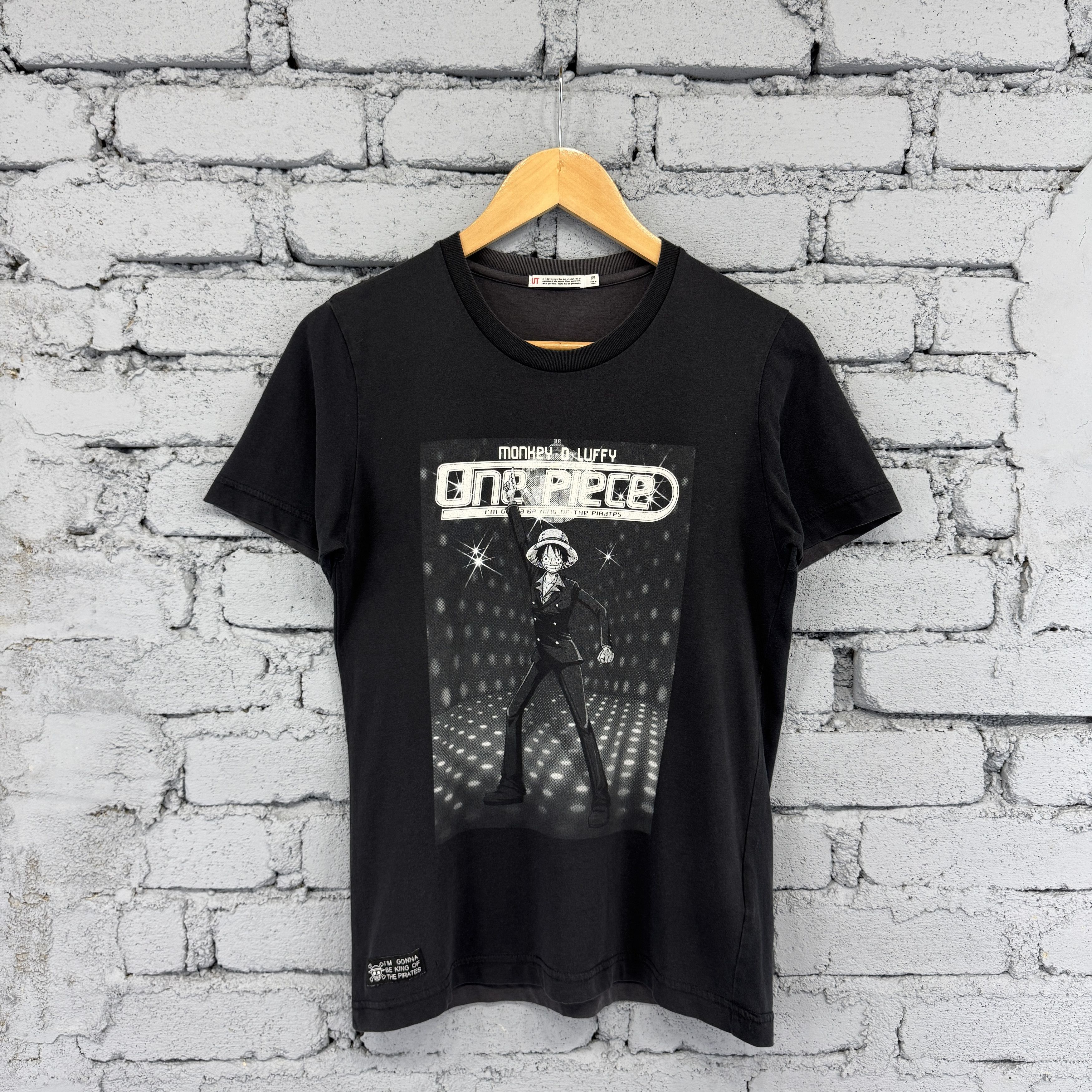 Uniqlo One Piece Monkey D Luffy Anime Glitter Sunfaded Tshirt Size US XS / EU 42 / 0 - 1 Thumbnail