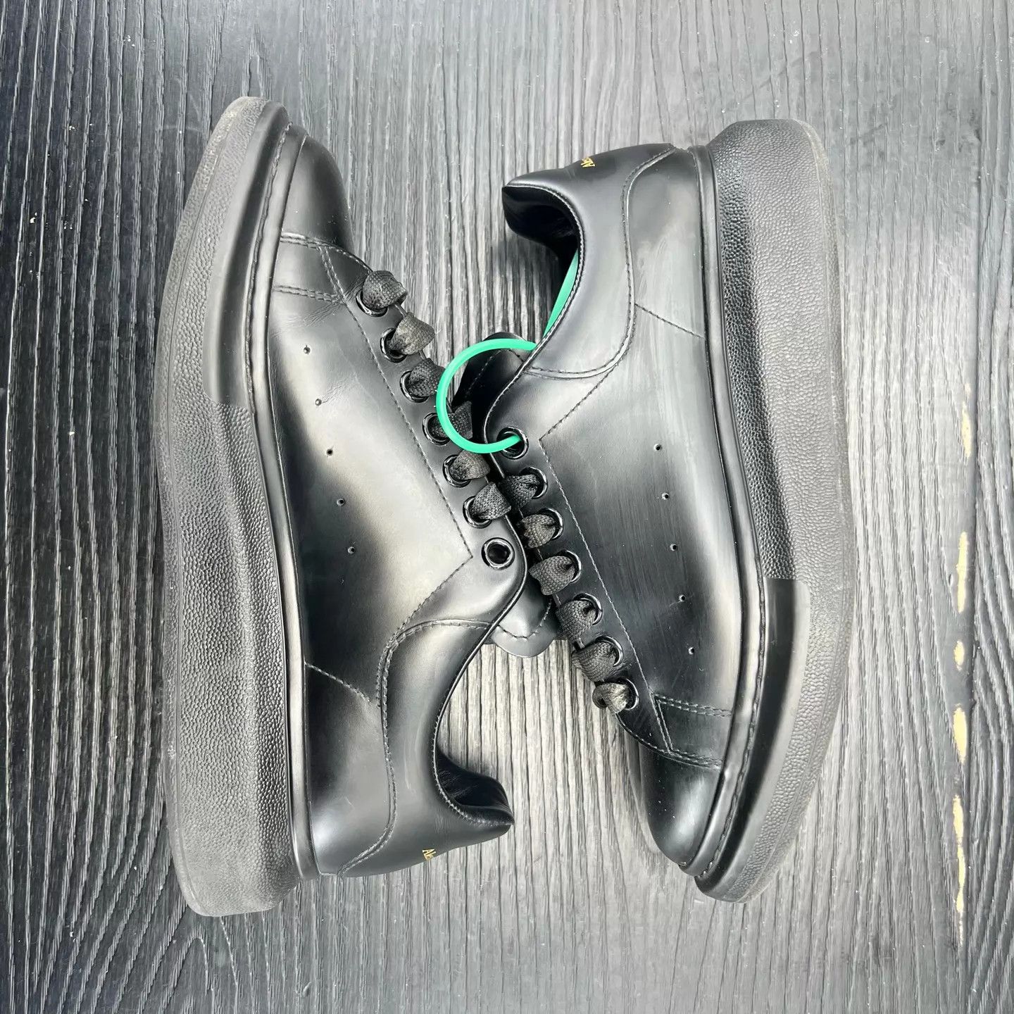 Alexander McQueen Alexander McQueen Black Sneakers 39.5 Size US 6.5 / EU 39-40 - 2 Thumbnail