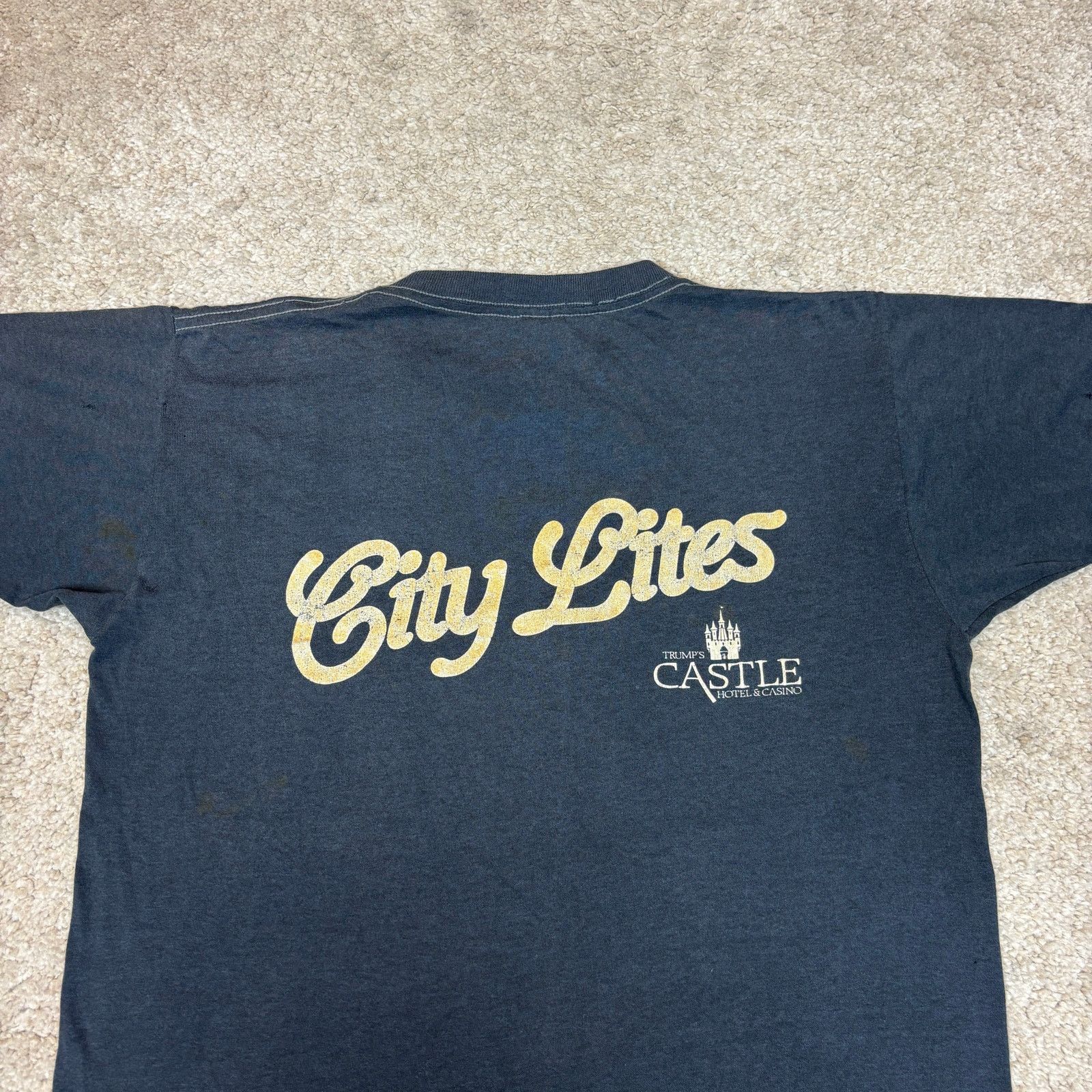 Vintage Vintage 70s Trumps Castle Hotel Casino Shirt Men's Large Size US L / EU 52-54 / 3 - 5 Thumbnail