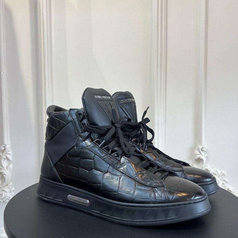 Louis Vuitton Louis Vuitton Stylish High-Top Casual Sneakers 0079 Size US 10 / IT 40 - 1 Thumbnail
