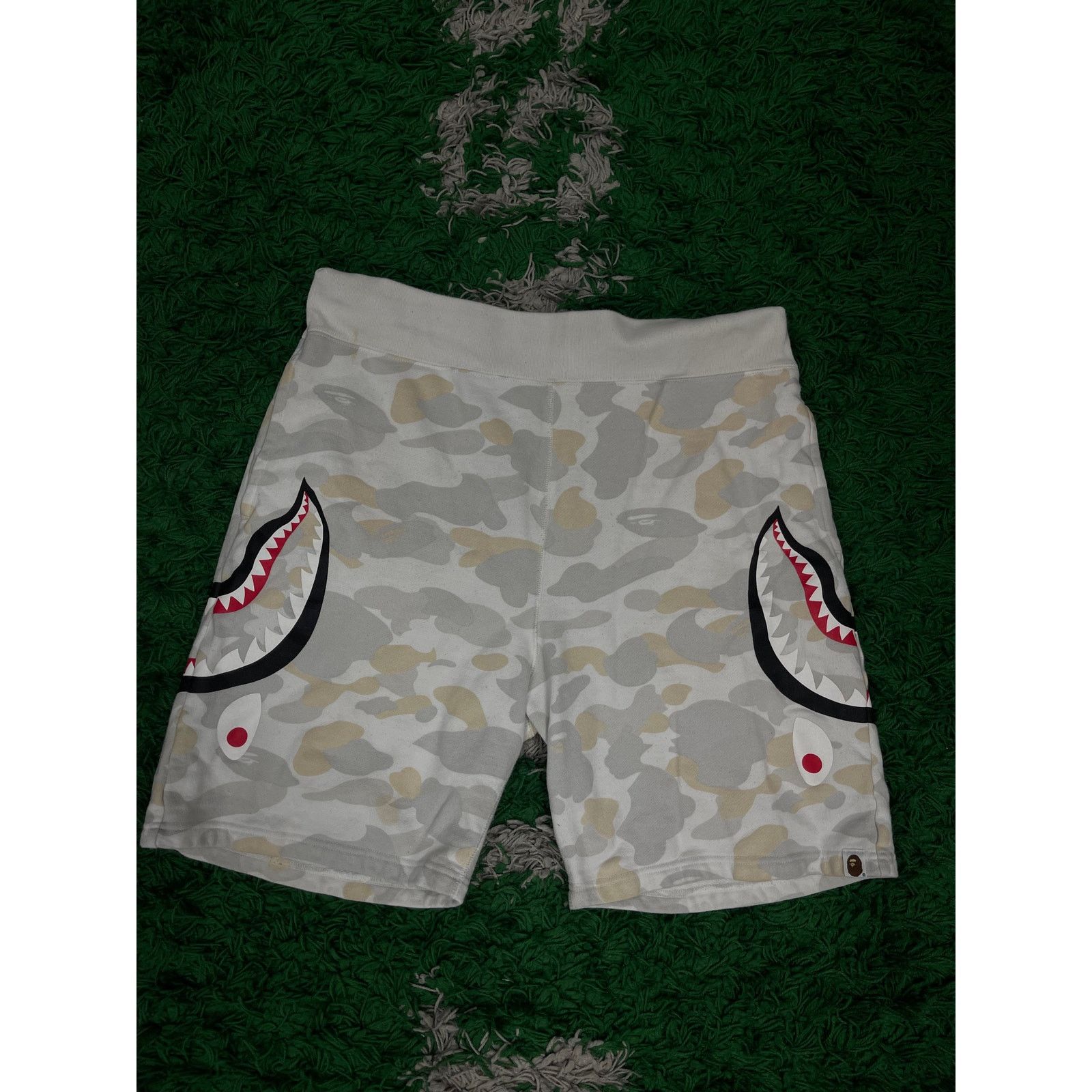 Bape BAPE Camo Shorts White Used XL Size US 40 / EU 56 - 1 Thumbnail