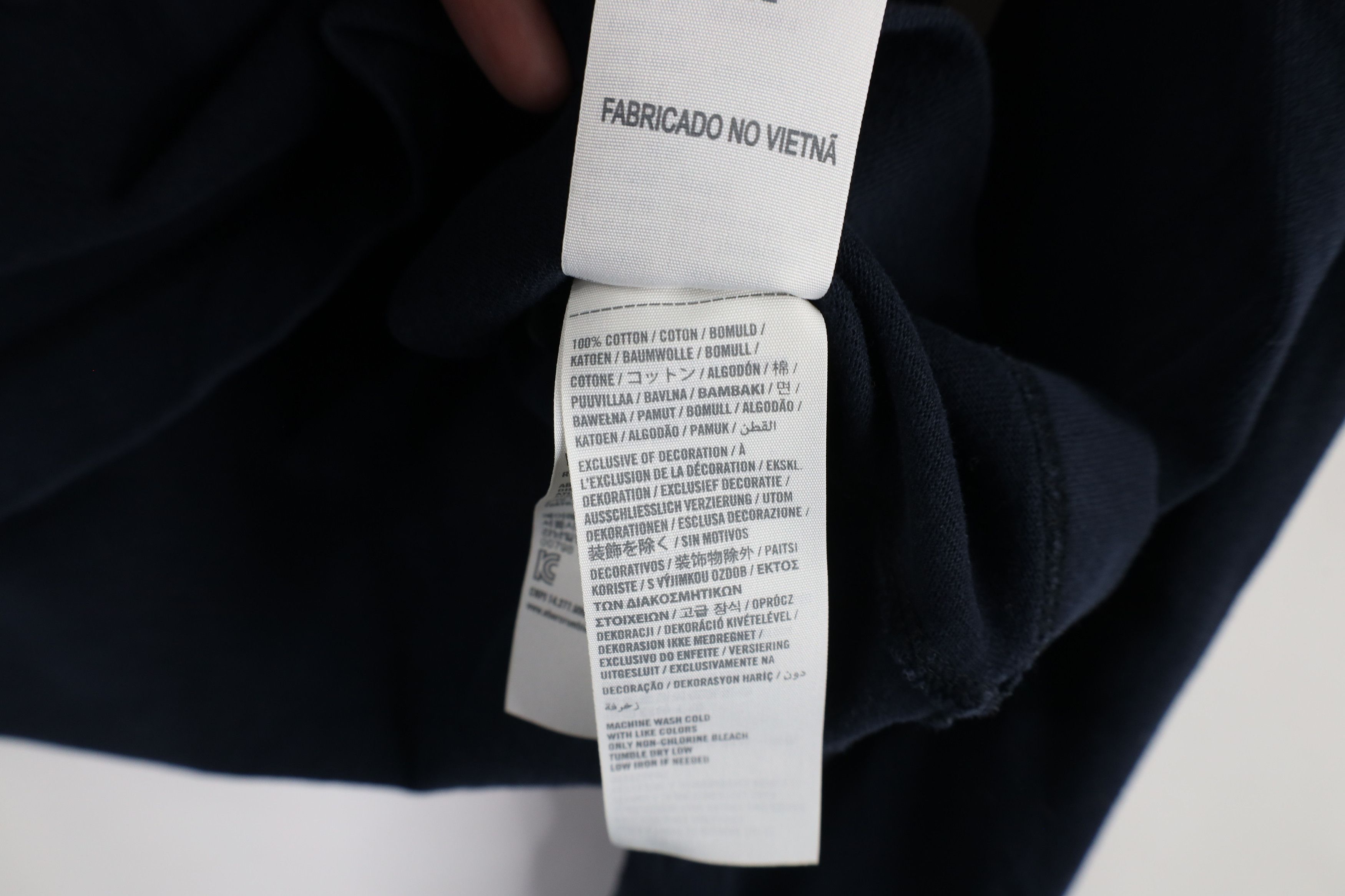Abercrombie & Fitch Vintage Abercrombie & Fitch Faded Long Sleeve Henley T-Shirt Size US L / EU 52-54 / 3 - 9 Thumbnail