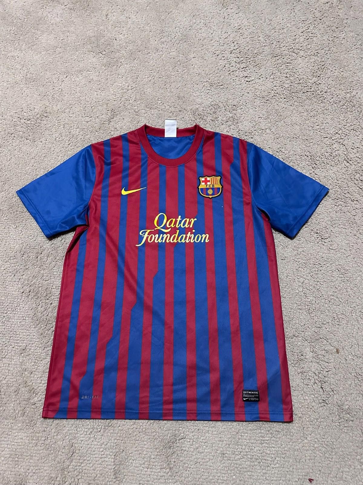 Nike Nike Barcelona 2011 2012 Home Football Shirt Soccer jersey L Size ONE SIZE - 1 Thumbnail