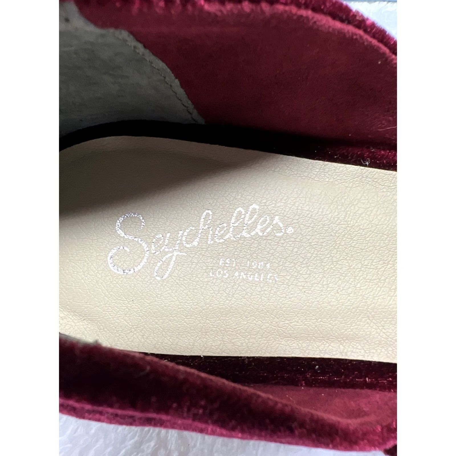 Seychelles Velvet Burgundy Pointed Toe Flats Women’s 10 Cottagecore Bow Front New in Box Seychelles Flat M Velvet/Satin Women Bow Burgundy Flats Size US 10 / IT 40 - 3 Thumbnail