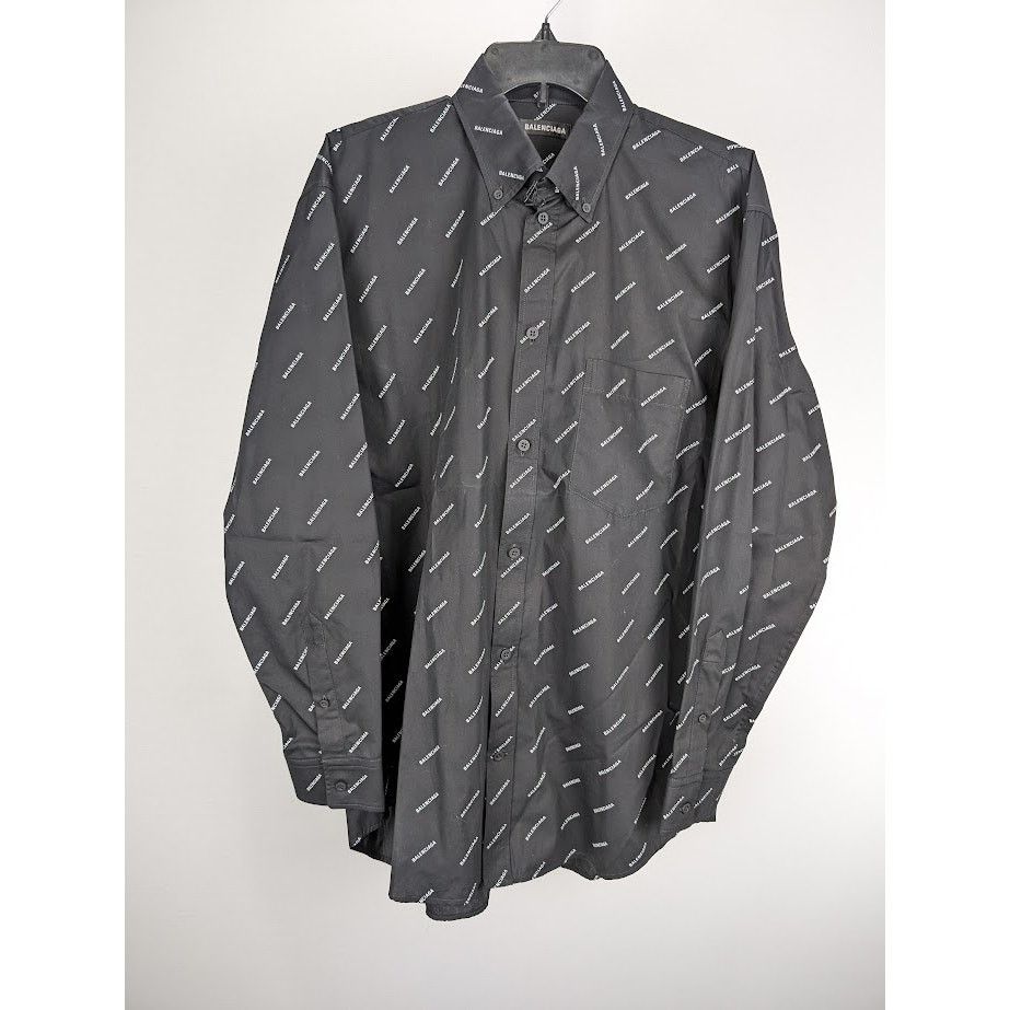 Balenciaga o1rshd1 All Over Logo Print Shirt in Black Size US S / EU 44-46 / 1 - 3 Thumbnail