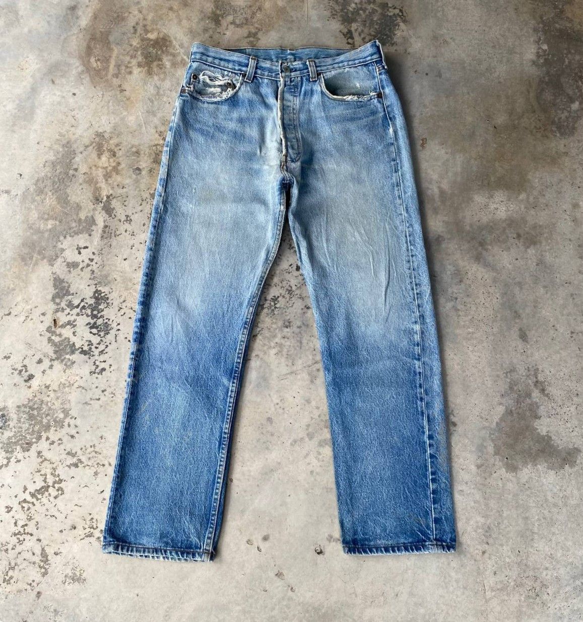 VINTAGE 80S LEVIS 501 DISTRESSED REPAIR DENIM W30X28