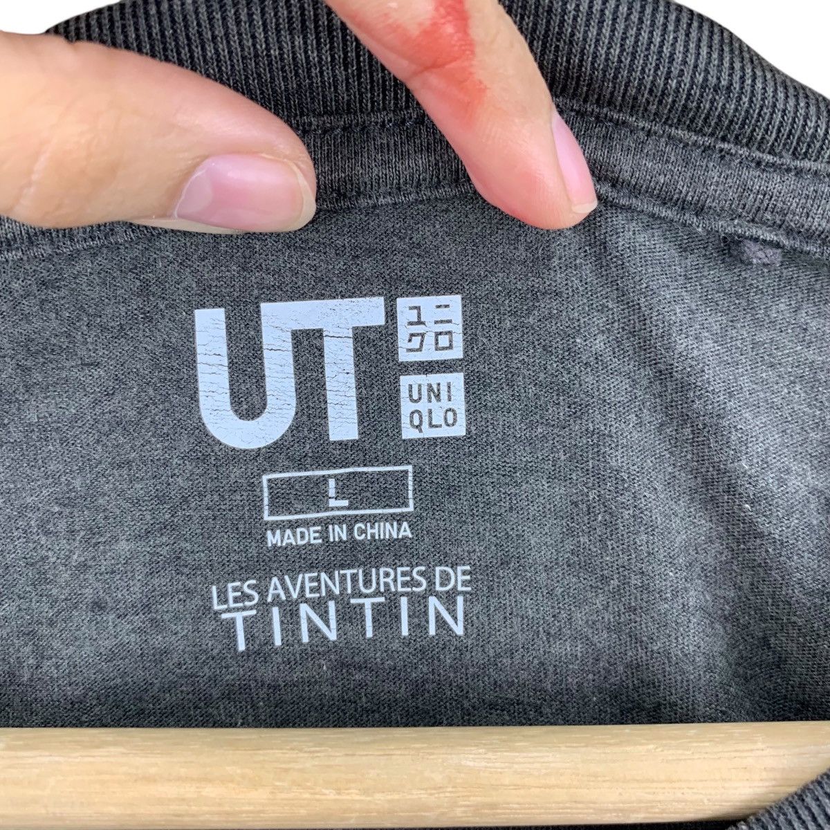 Uniqlo UNIQLO x TINTIN HERGE Adventure 2015 Collection Tee Shirt Size US L / EU 52-54 / 3 - 6 Thumbnail