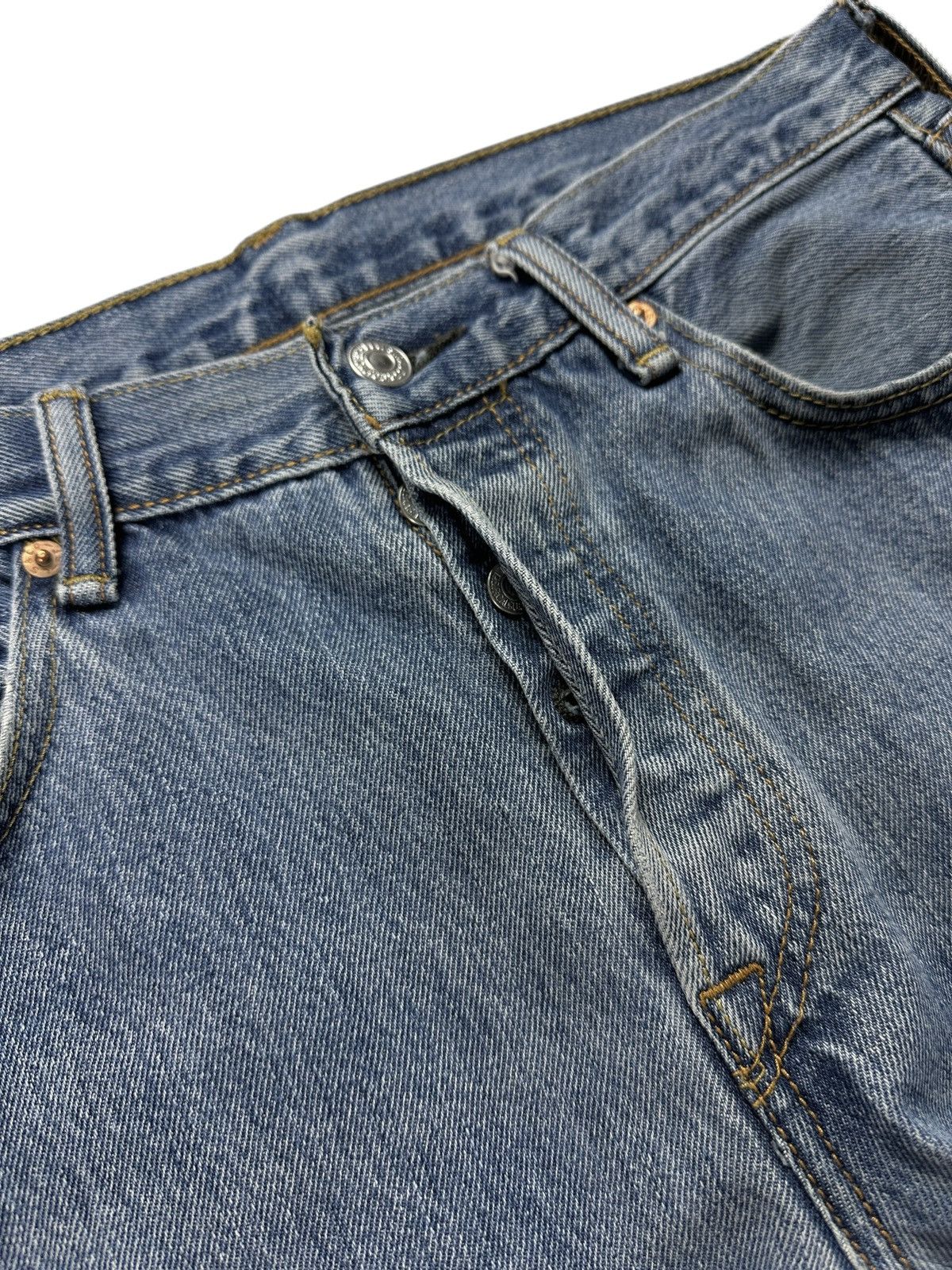 Levi's Vintage Levis 501 Jeans Washed Blue Denim Men’s Size W32 L32 Size US 32 / EU 48 - 18 Thumbnail