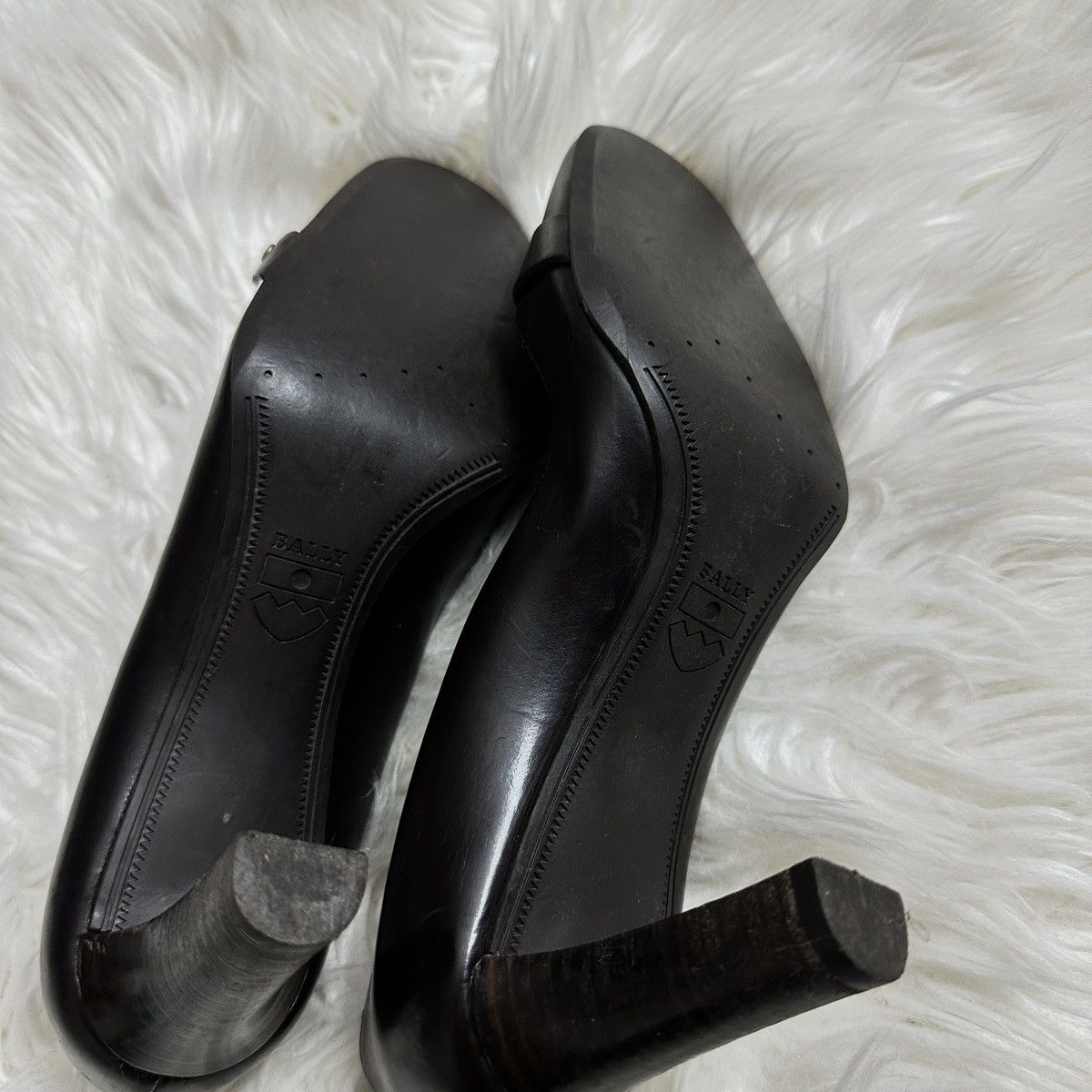 Bally Bally heels vintage luxury Size US 6 / IT 36 - 7 Thumbnail