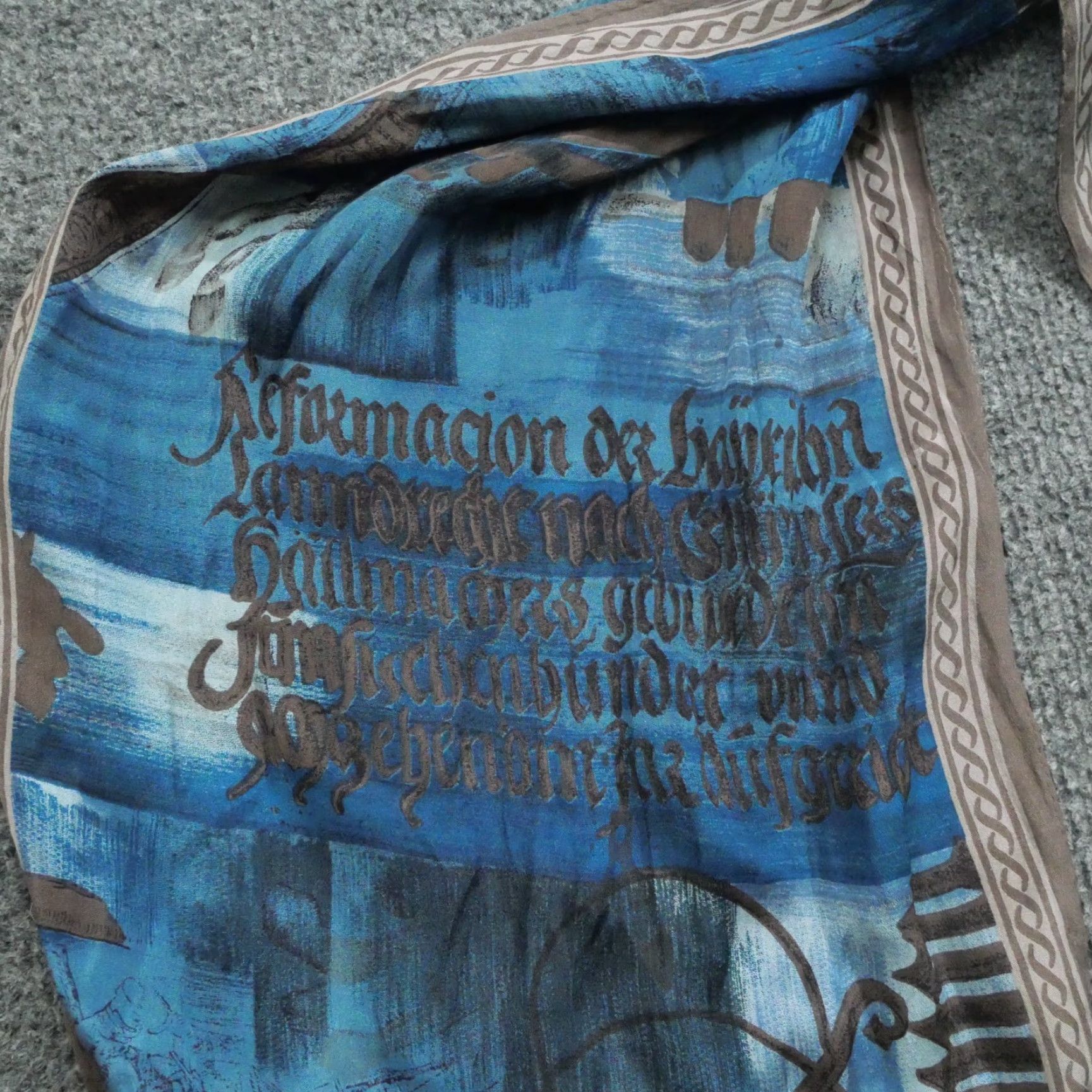 Vintage VINTAGE Adrienne Vittadini Silk Shawl/Wrap Blue Brown Made In Japan Women Size ONE SIZE - 3 Thumbnail