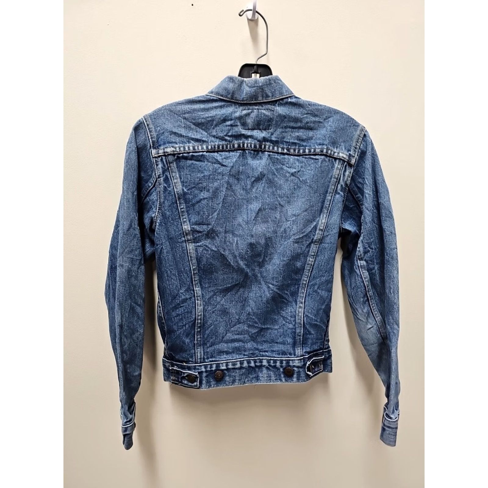 Vintage VINTAGE Levi’s Orange Tab Denim Jacket 16 Teens Blue Cotton Button Collared Jacket Mens/Teens Regular Size 16 Distressed Worn in 70705-0317 Size 38" / US 16 / IT 52 - 7 Thumbnail