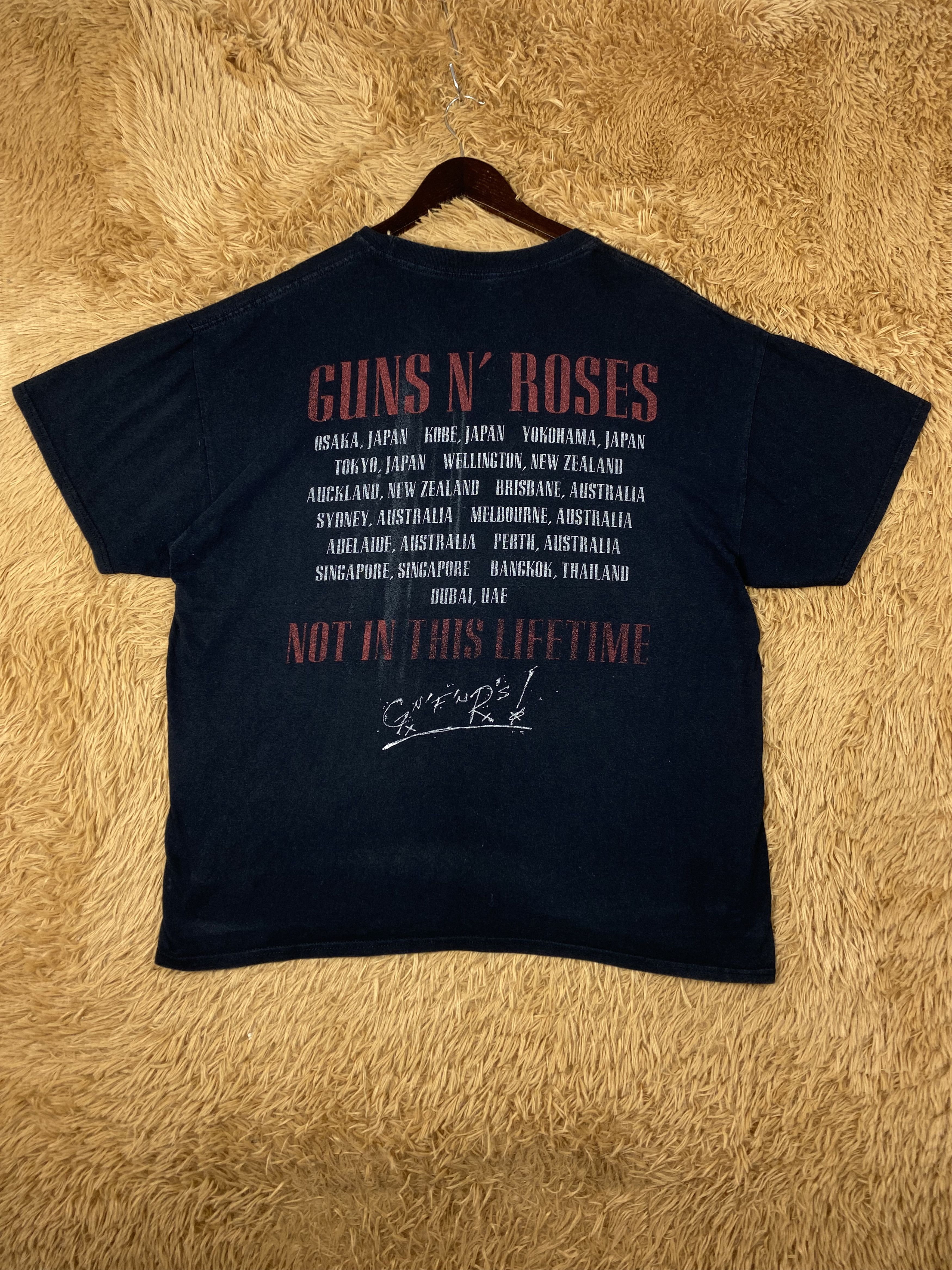 Guns N' Roses Vintage Guns N' Roses Short Sleeve T-Shirts PT0090 Size US XL / EU 56 / 4 - 4 Thumbnail