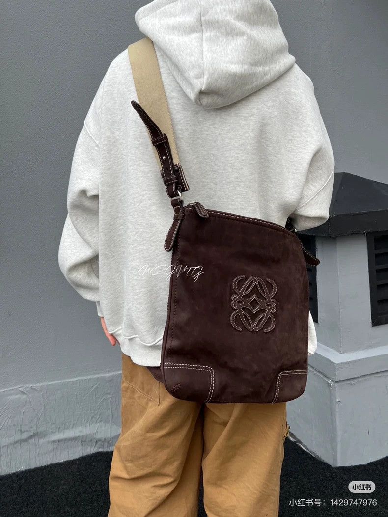 Loewe loewe A large logo crossbody bag with full leather stitchin Size ONE SIZE - 9 Thumbnail