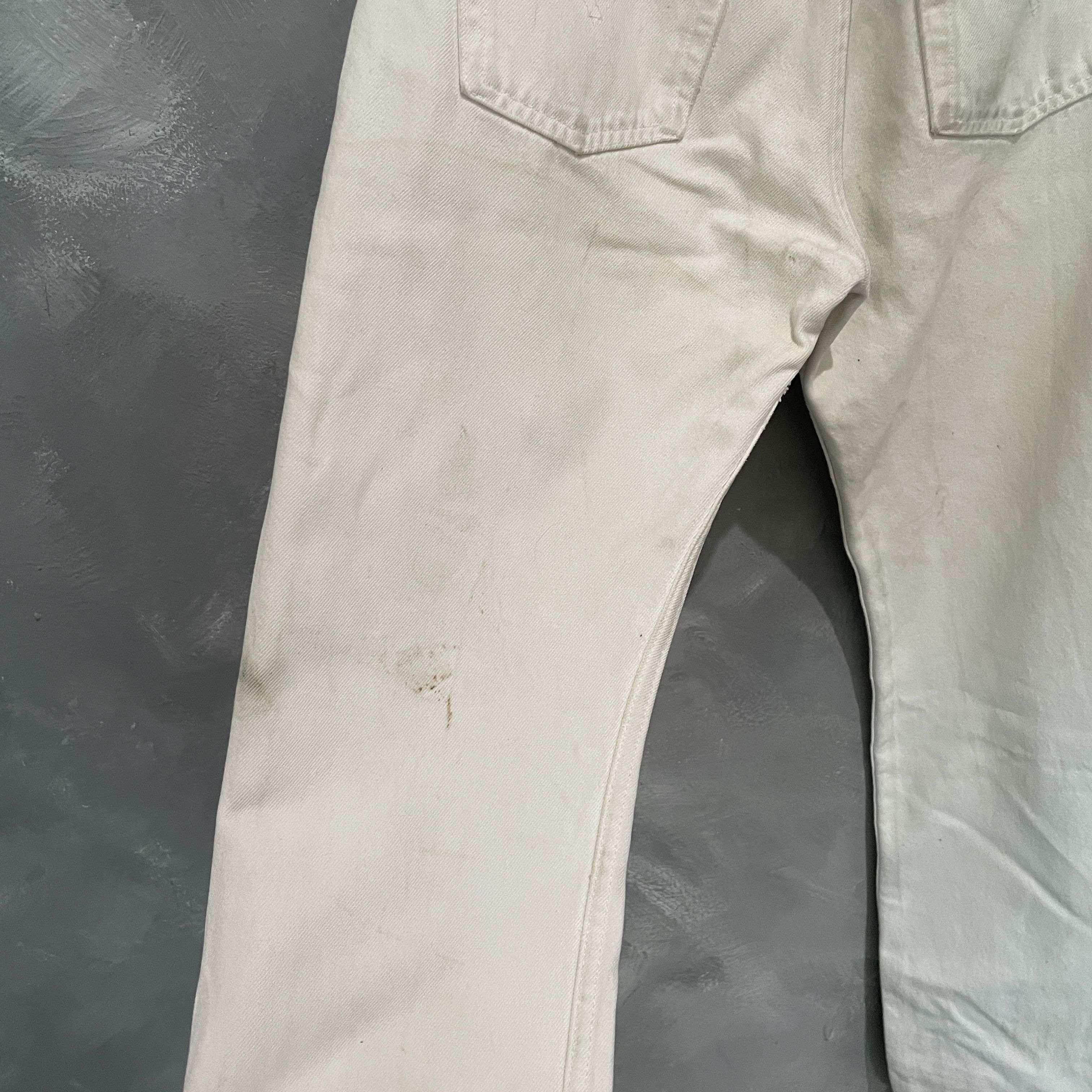 Levi's Vintage 90s Levi's 501 Thrashed Released Hem White Size 27" / US 4 / IT 40 - 10 Thumbnail